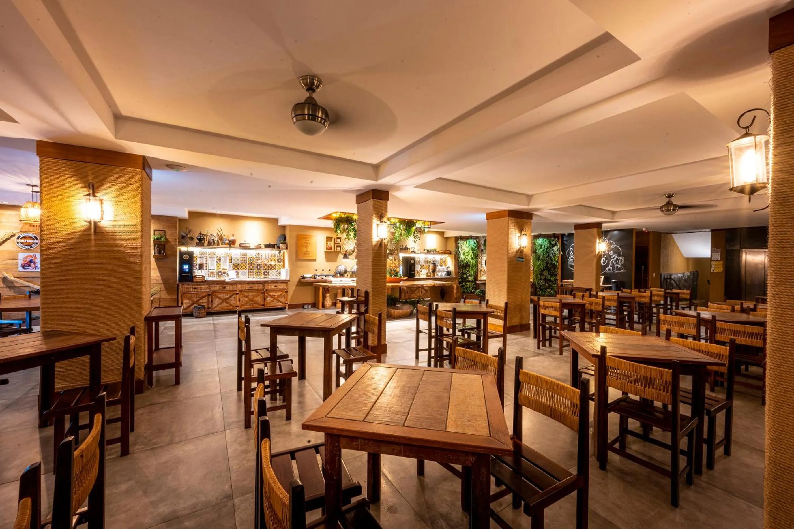 Restaurant/places to eat in Natal Dunnas Hotel