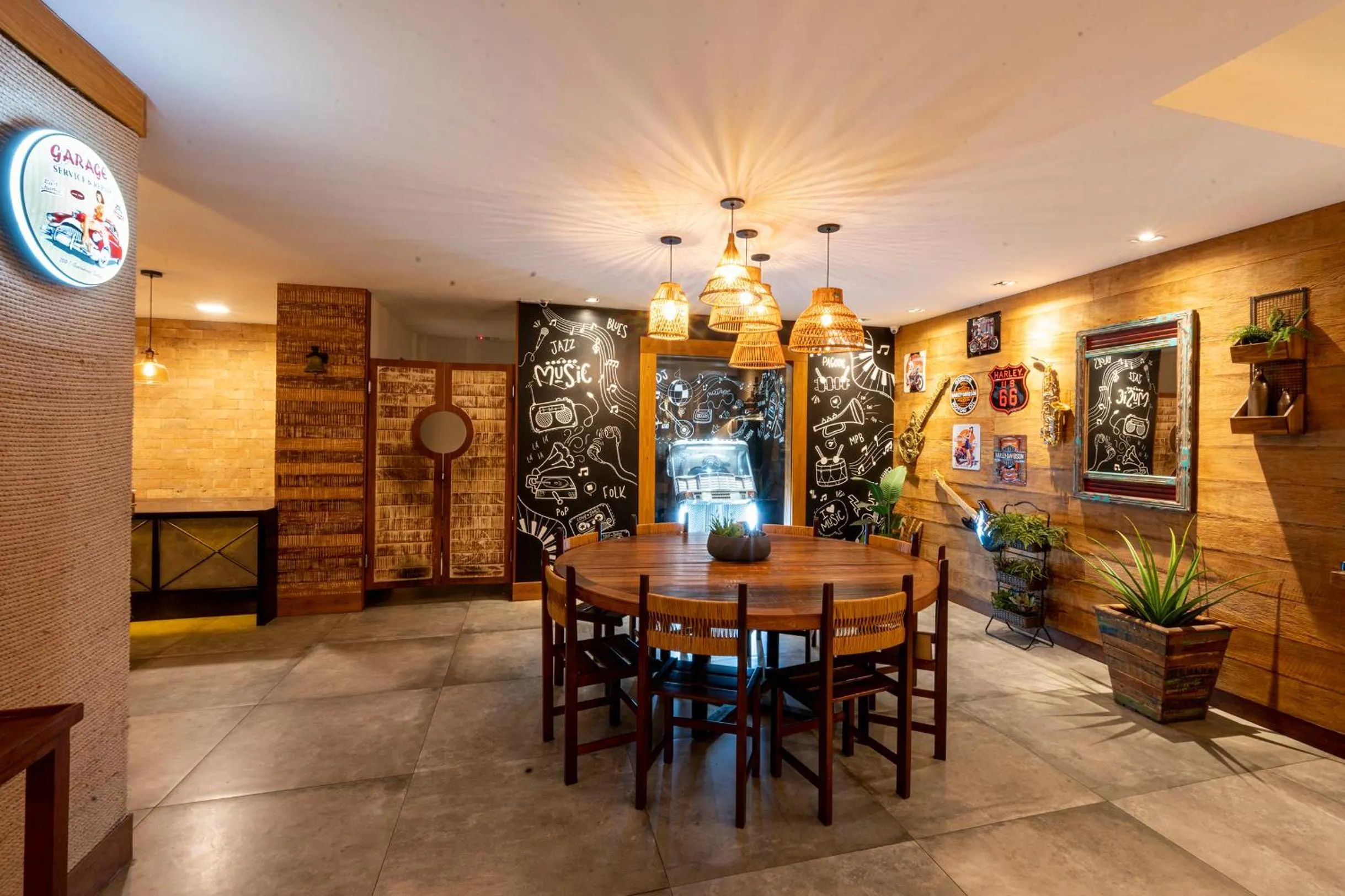Dining area in Natal Dunnas Hotel