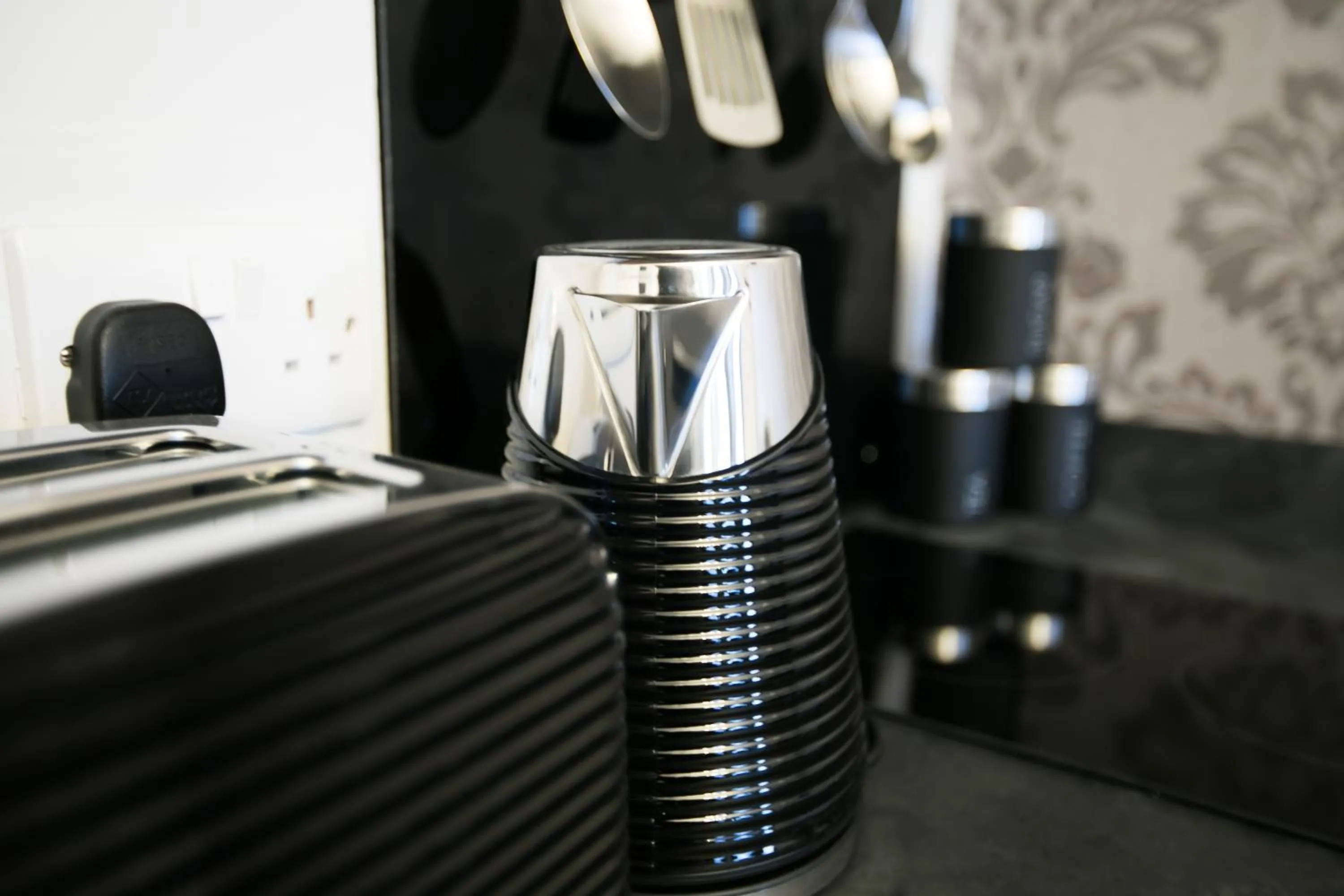 Coffee/tea facilities in Apartments at Number 10 The Abbey