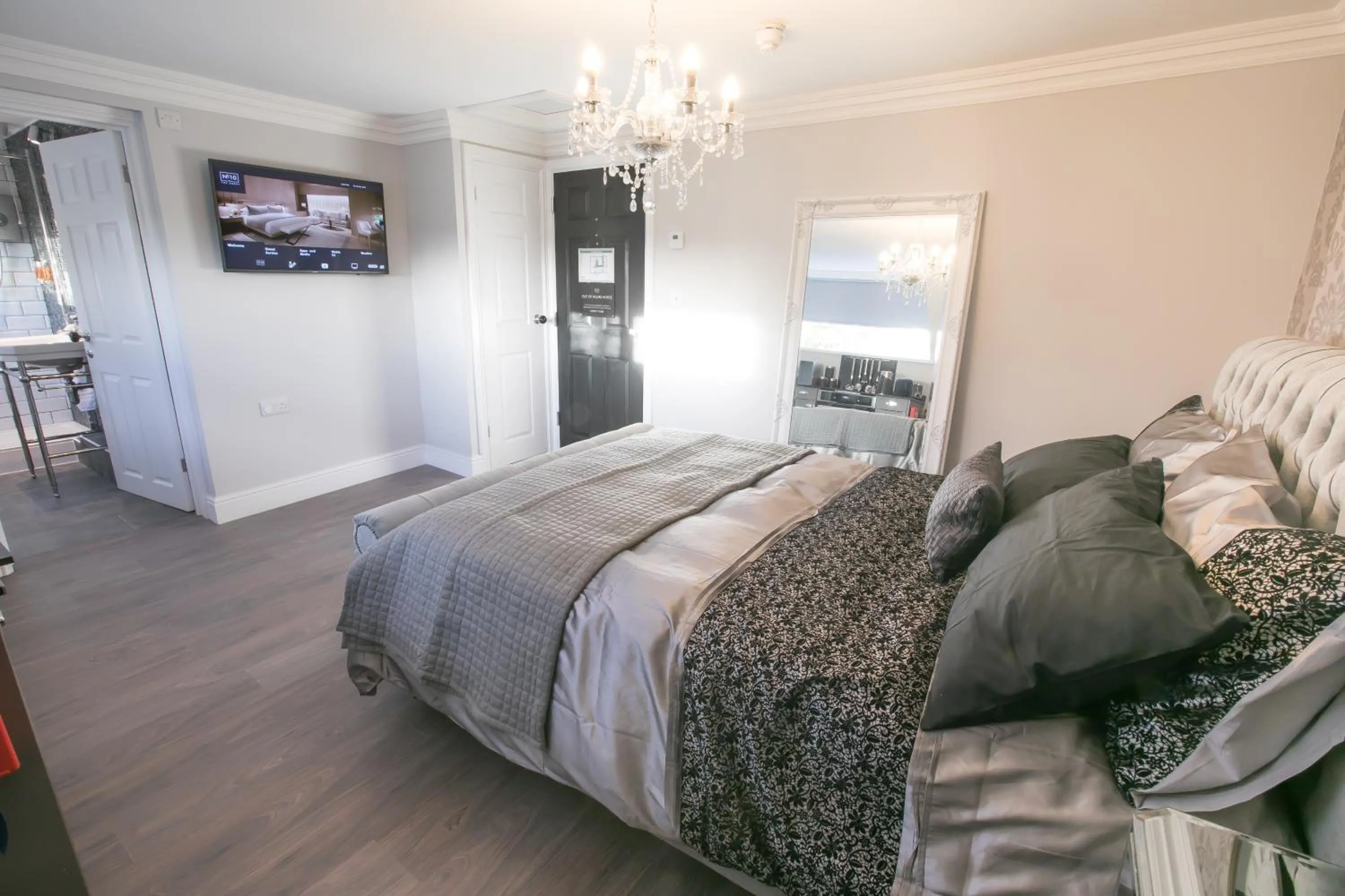 Bed in Apartments at Number 10 The Abbey