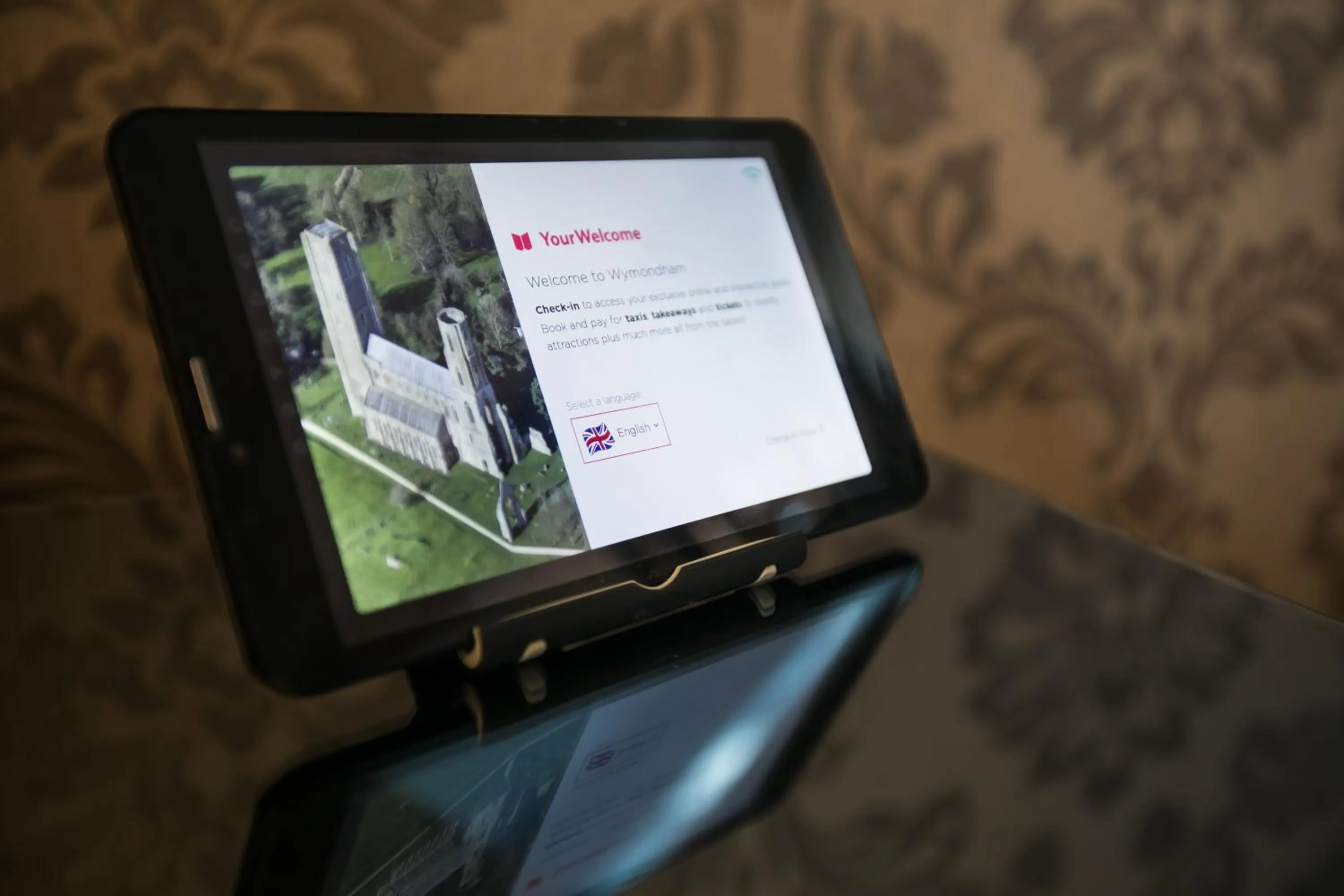 TV and multimedia in Apartments at Number 10 The Abbey