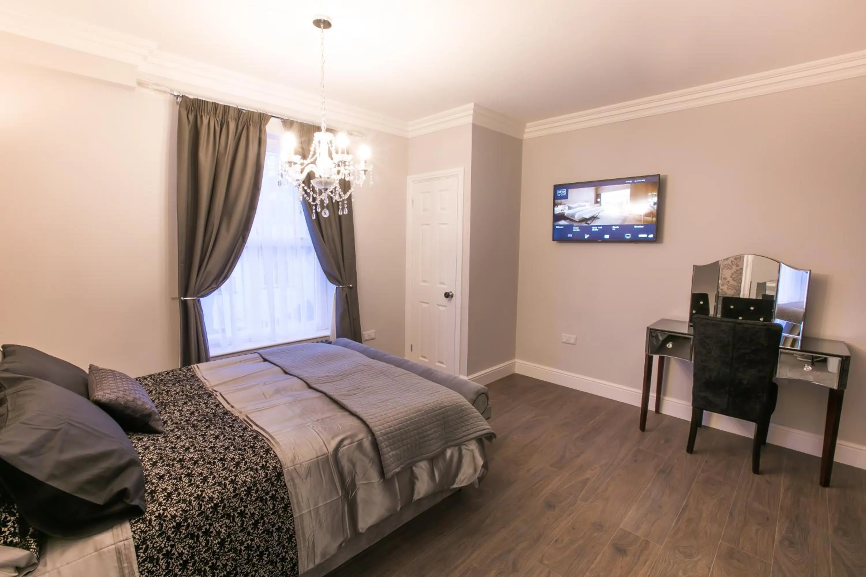 Bed in Apartments at Number 10 The Abbey