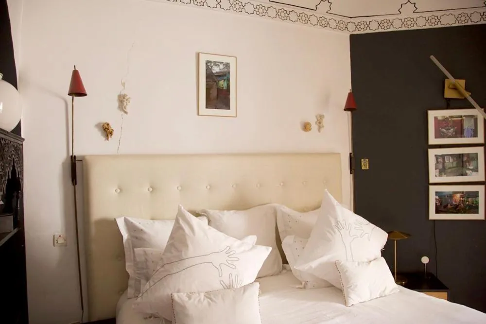 Bed in Indian Palace