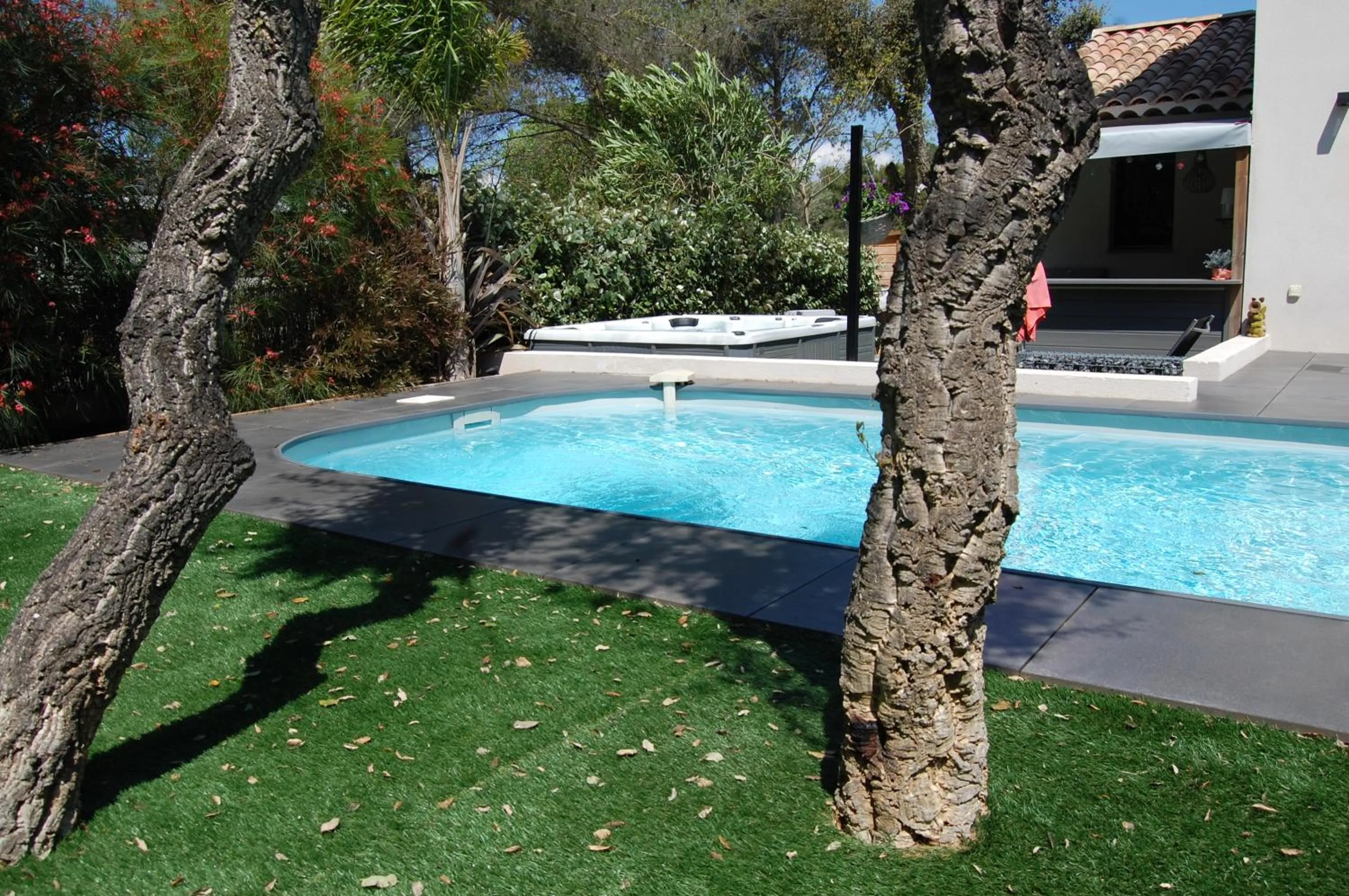 Swimming pool in Le Clos des Barelles