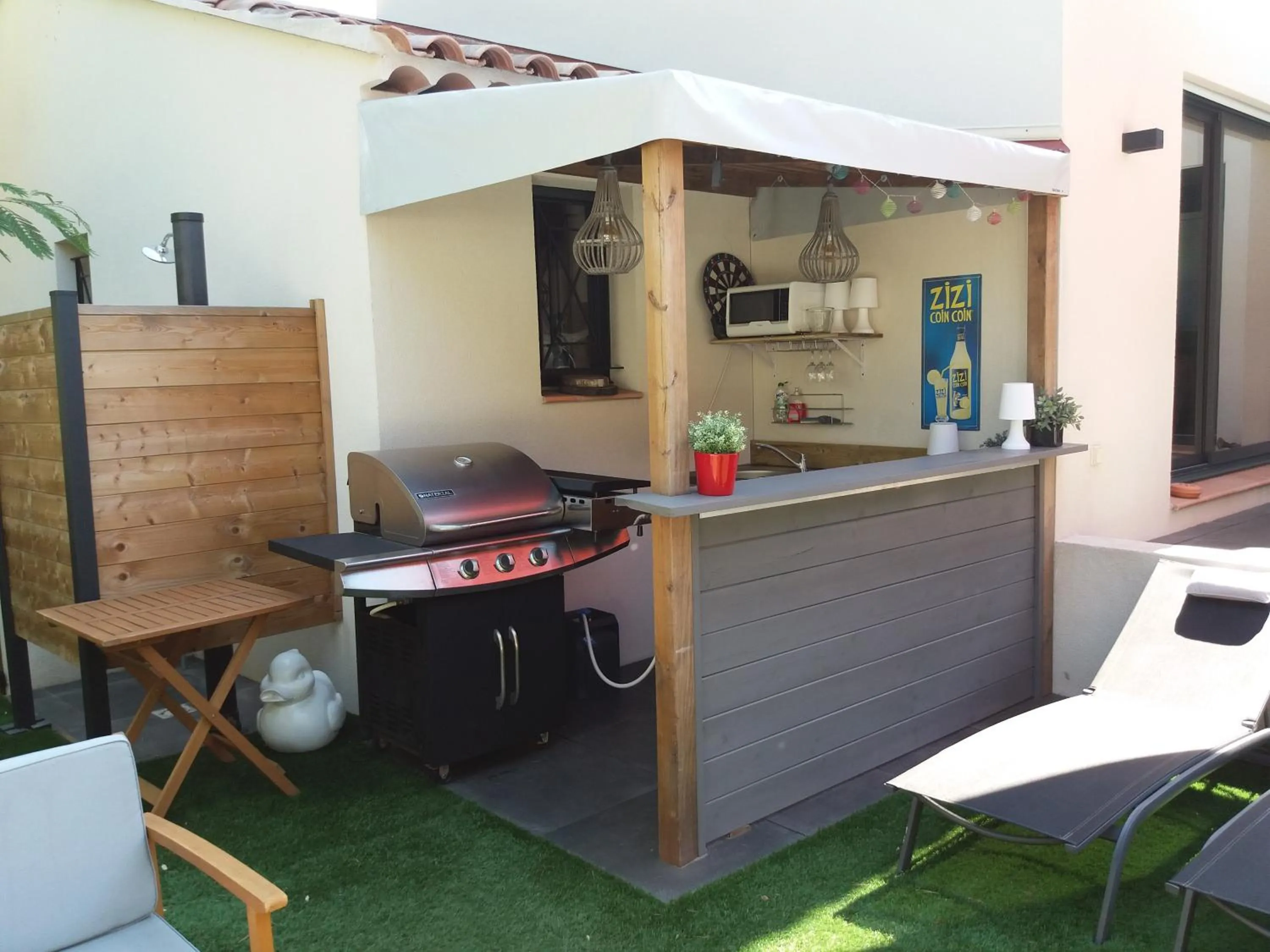 Communal kitchen in Le Clos des Barelles