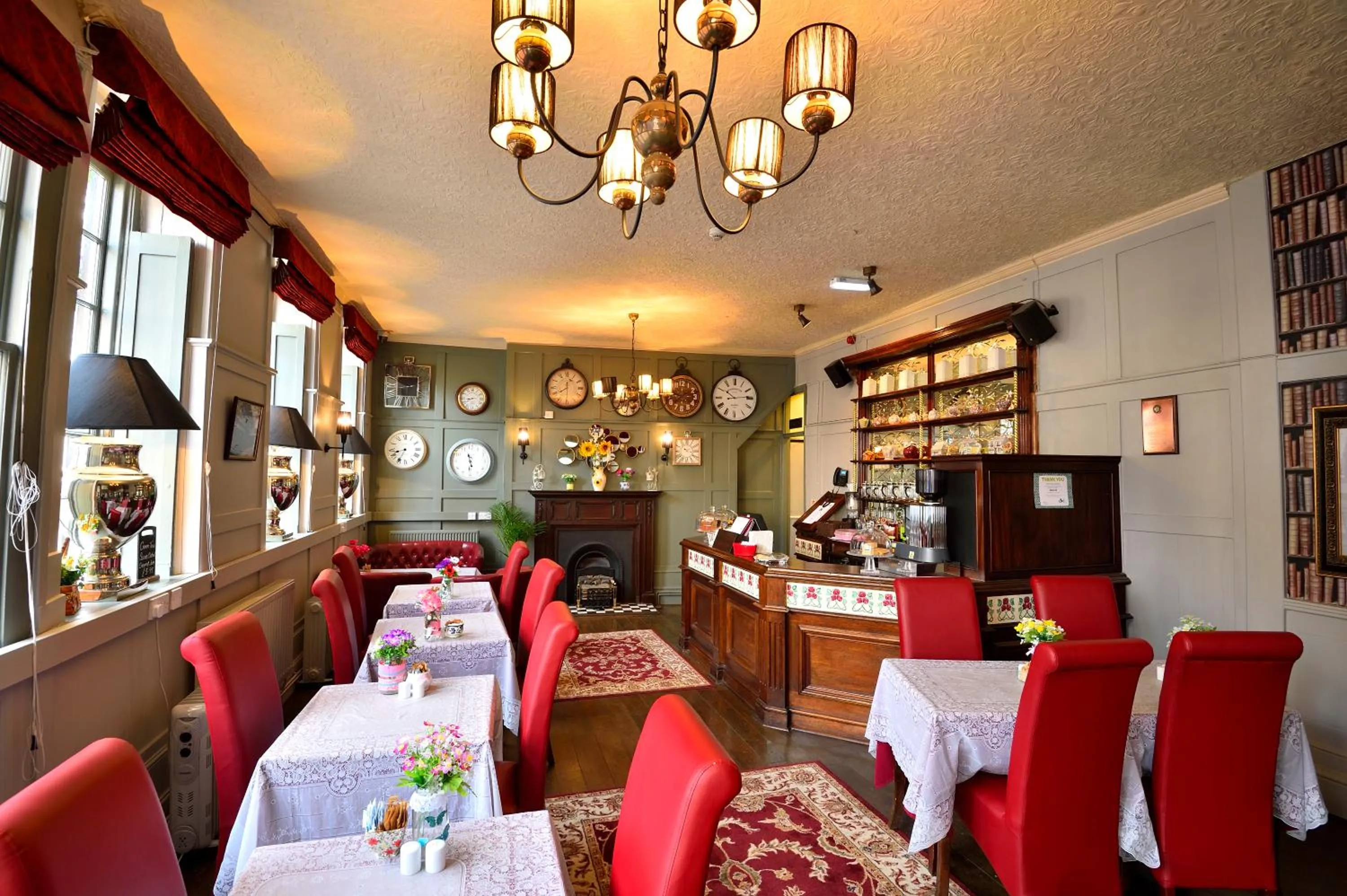 The Royal Victoria and Bull Hotel