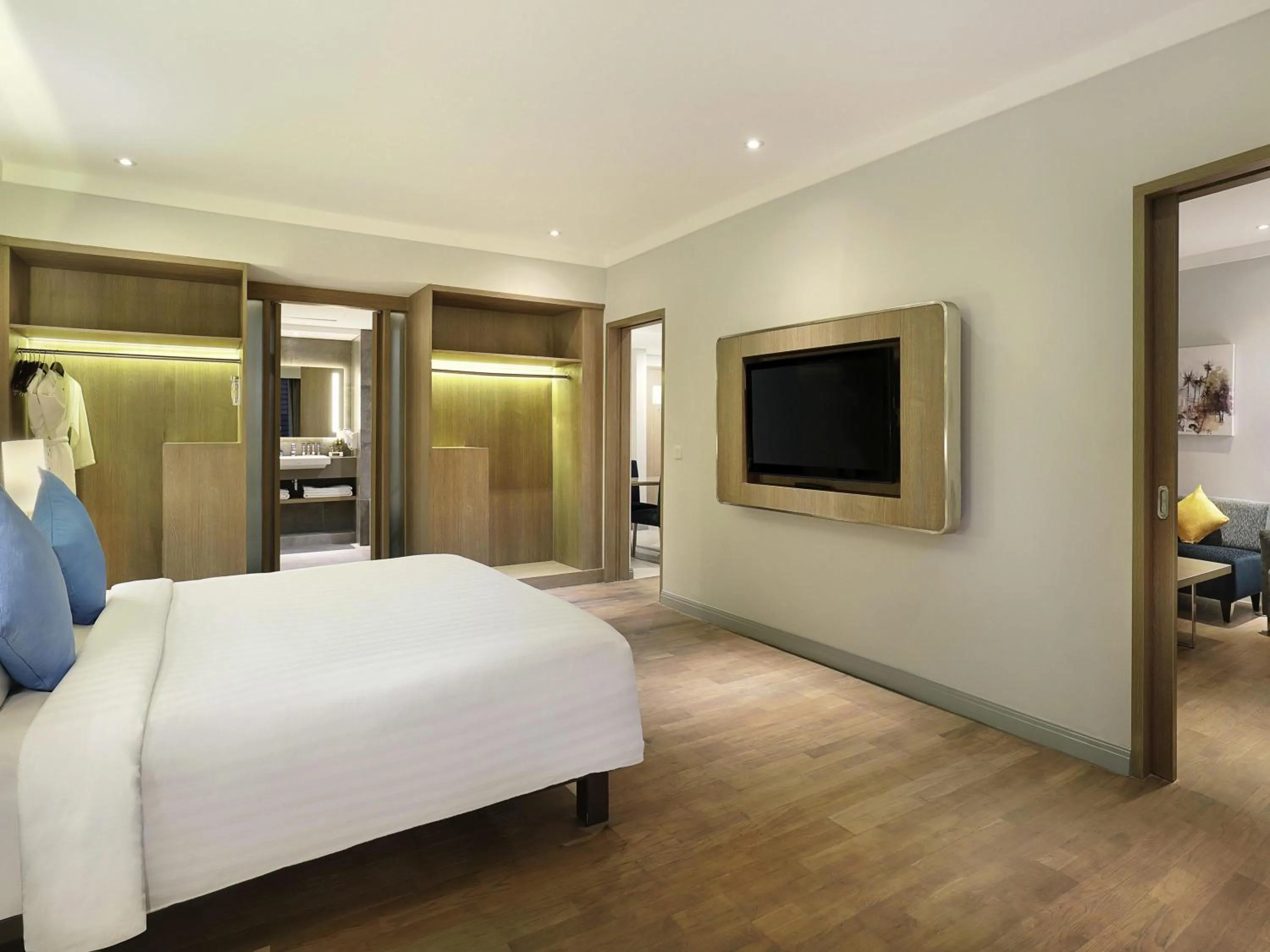 Bedroom, Bed in Novotel Jakarta Mangga Dua Square