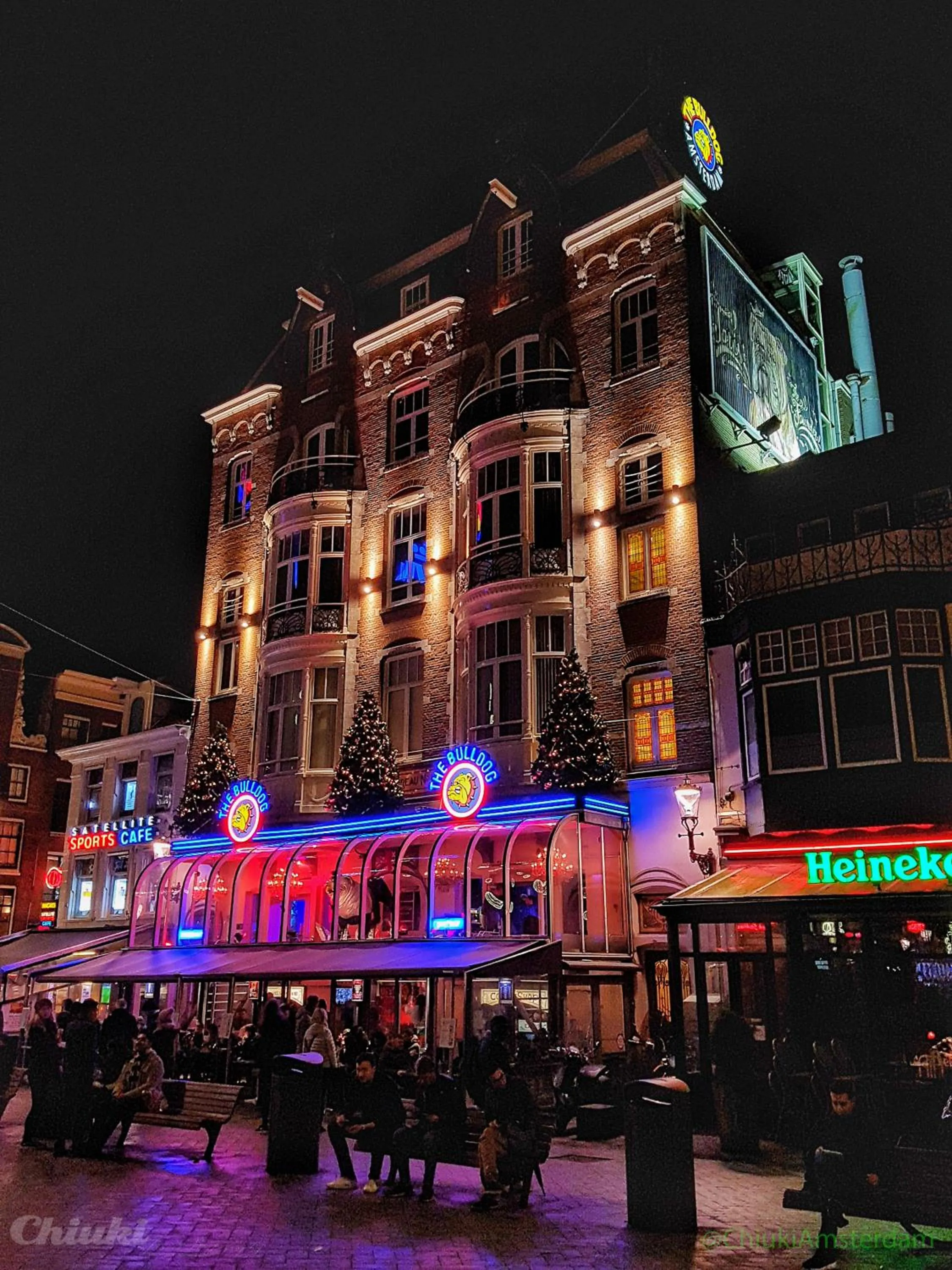 Evening entertainment in Leidse Square 5 star Luxury Apartment