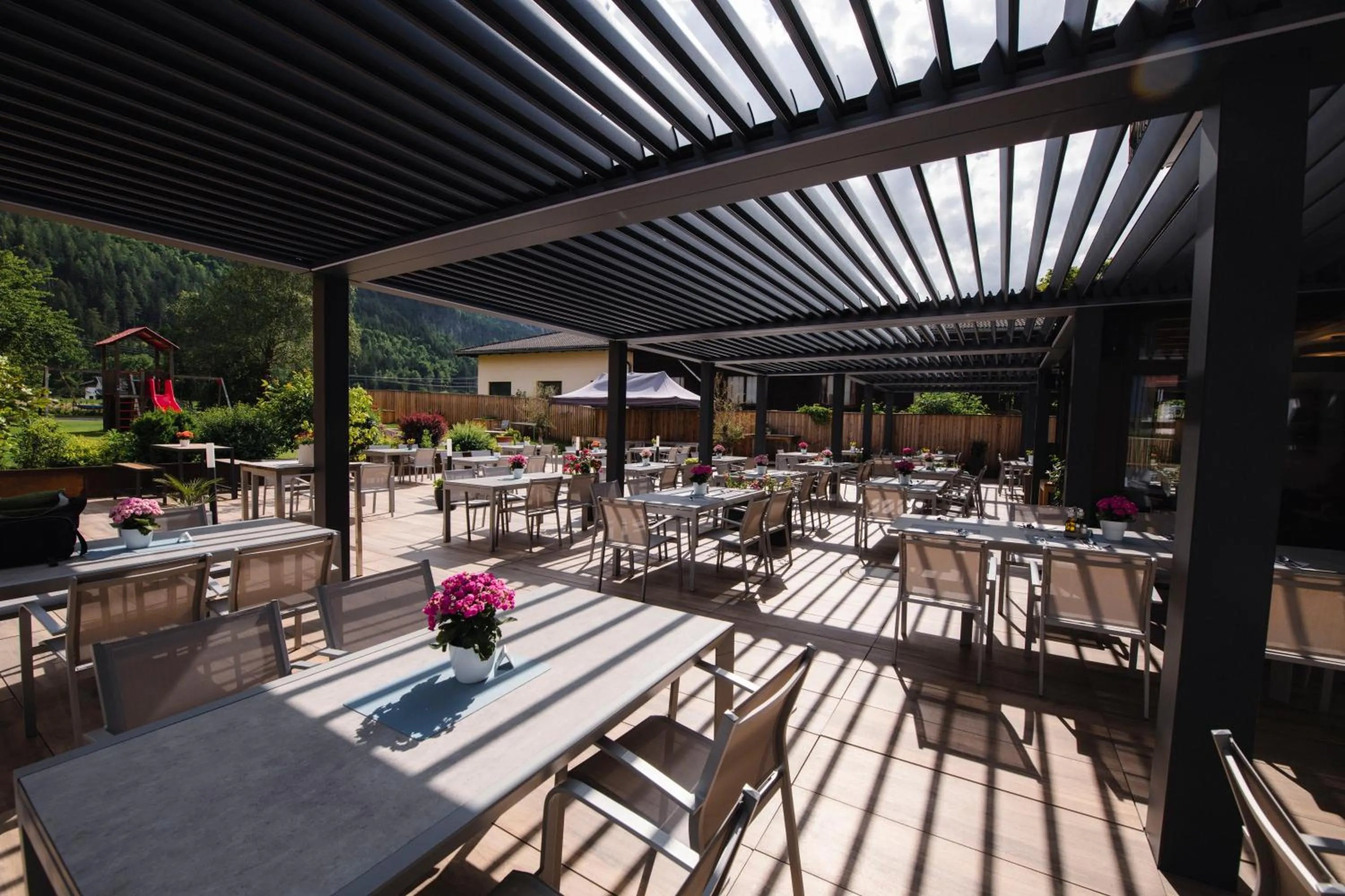 Restaurant/places to eat in Der Dolomitenhof - Tristach