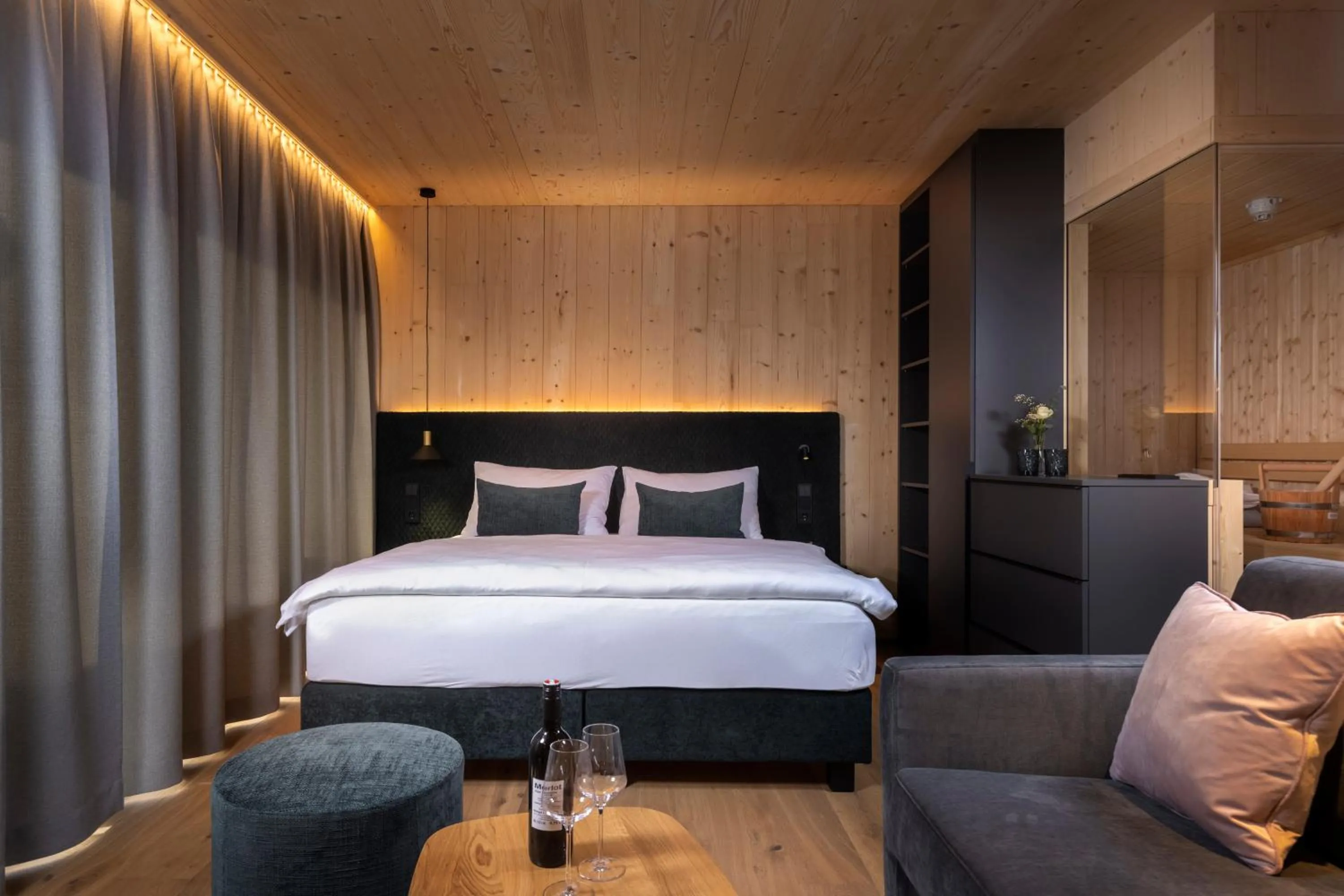 Bed in Der Dolomitenhof - Tristach