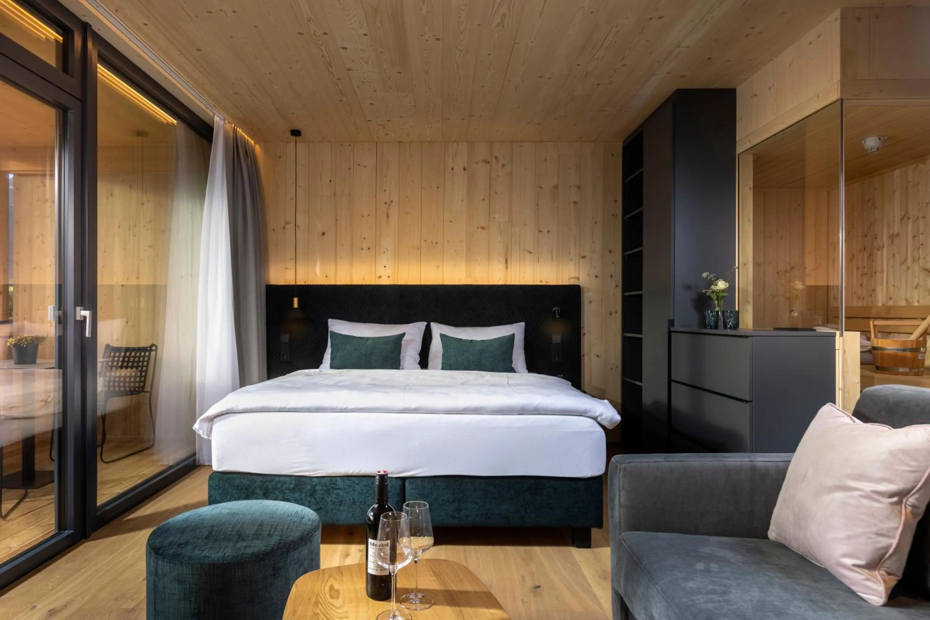 Bed in Der Dolomitenhof - Tristach