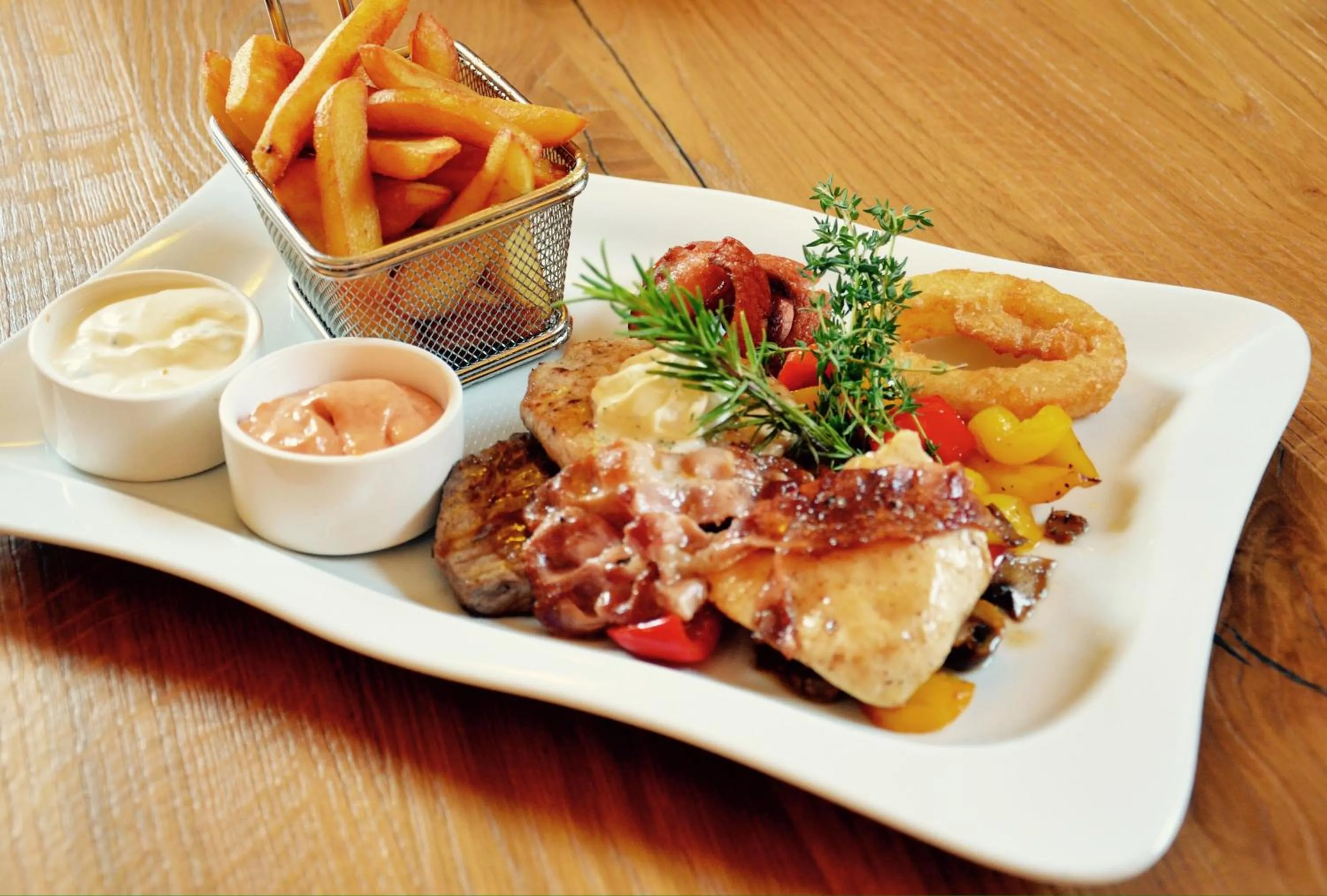 Food and drinks in Der Dolomitenhof - Tristach