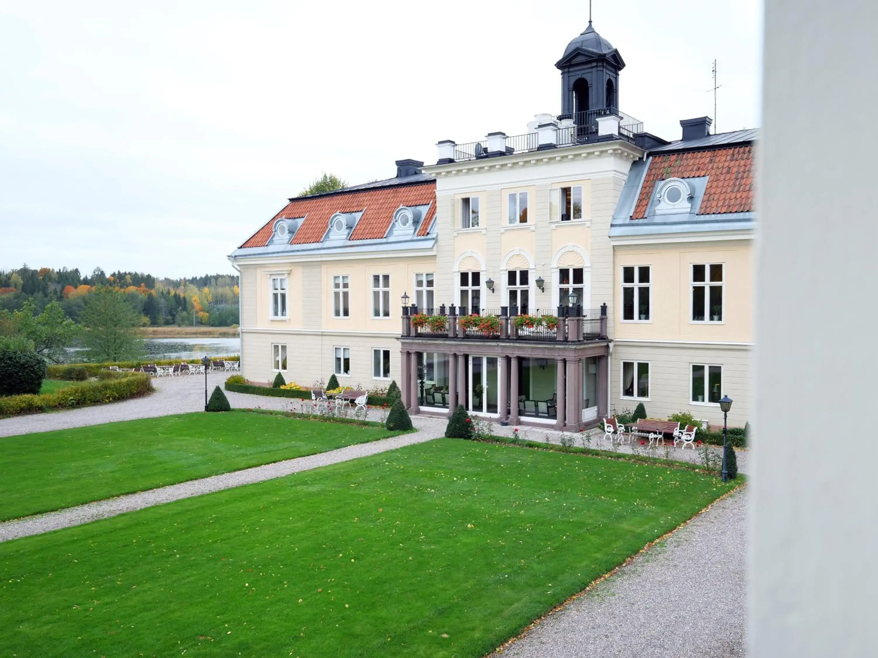 Family Room with Garden View in Södertuna Slott Family Room with Garden View in Södertuna Slott