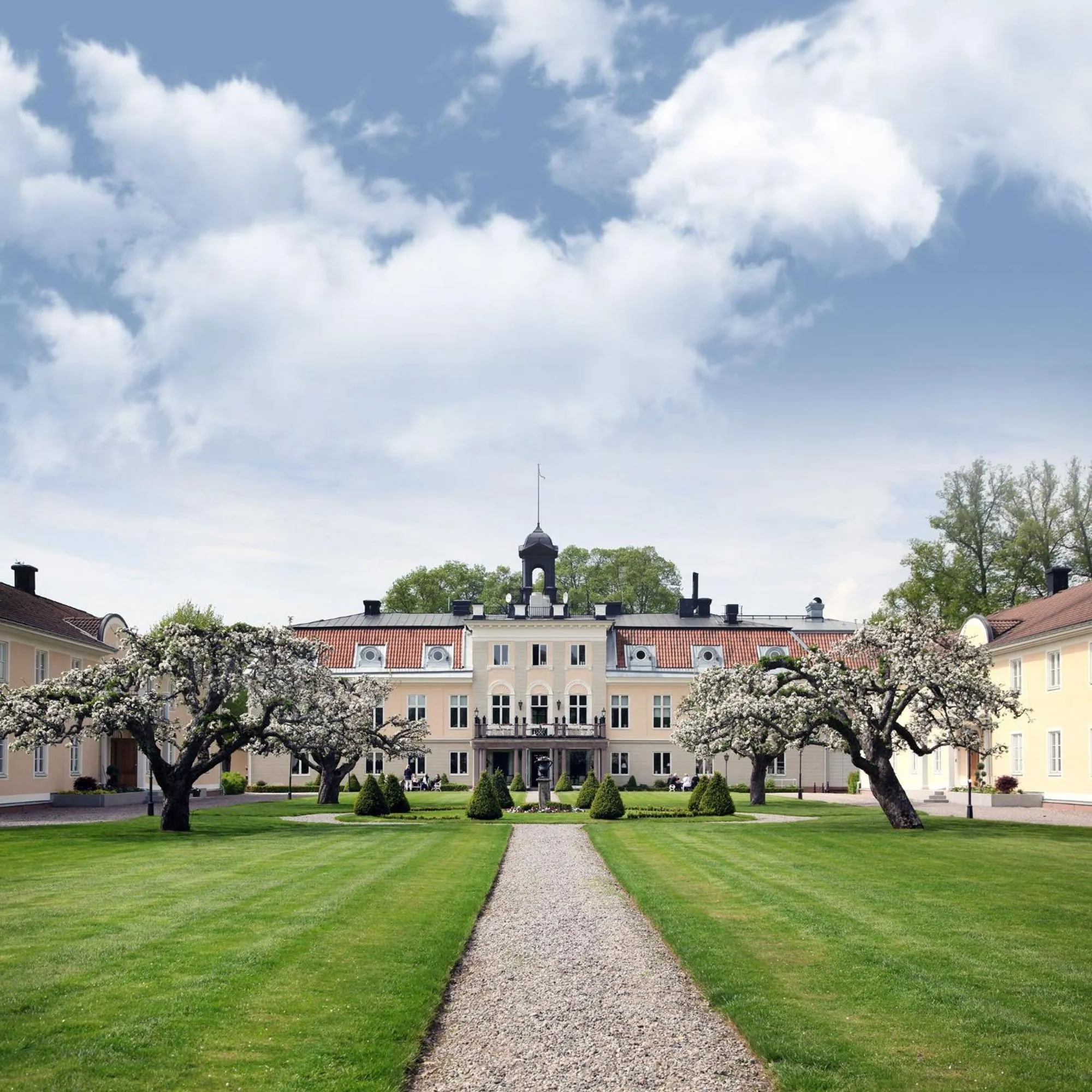 Property building in Södertuna Slott