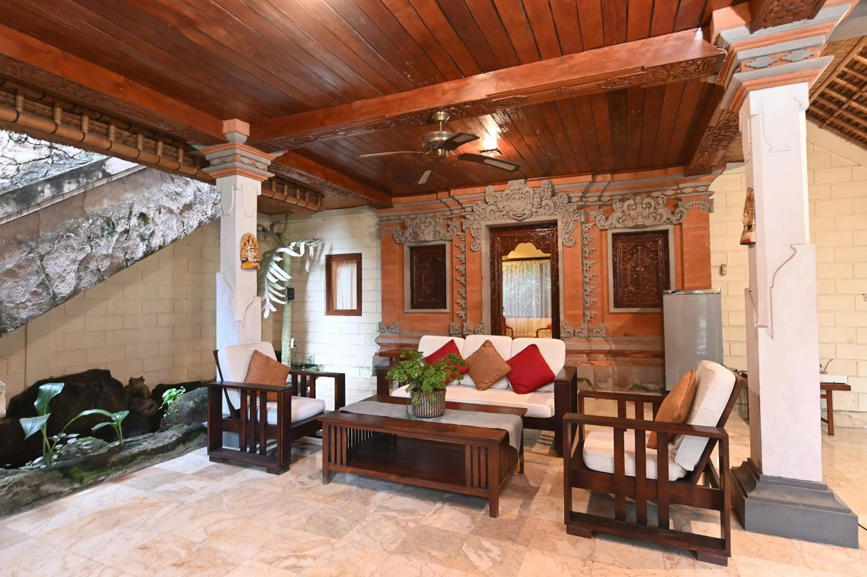 Living room in Puri Dewa Bharata Hotel & Villas