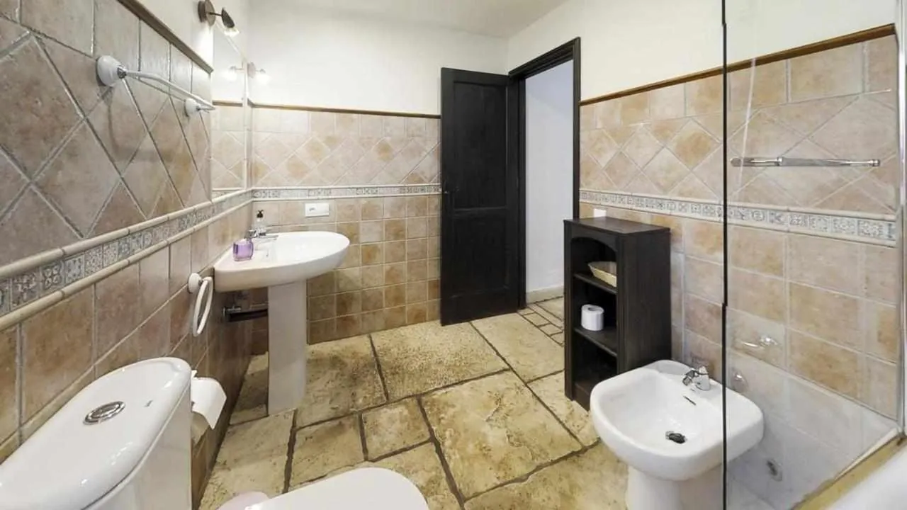 Bathroom in Anju Villas Villas Vistas del Mar