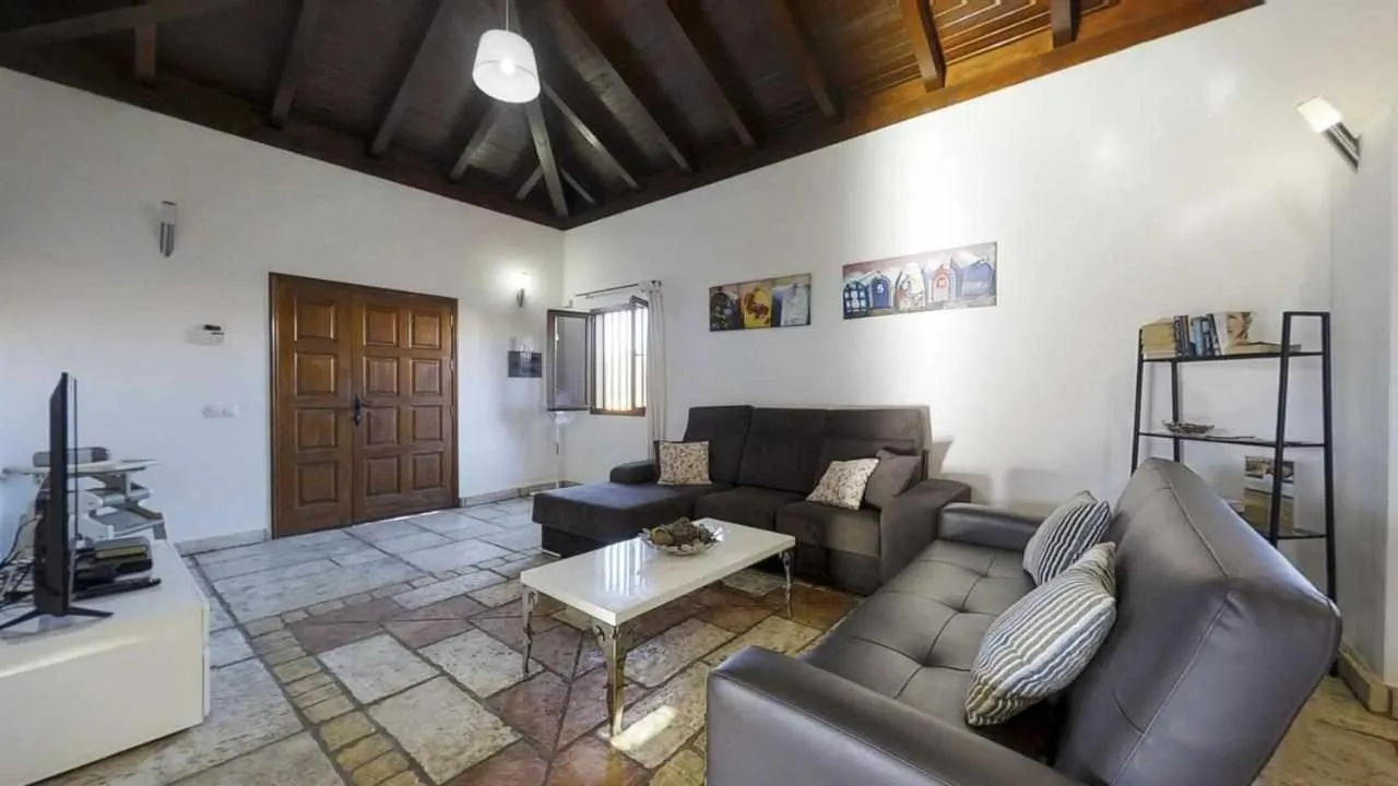 TV and multimedia in Anju Villas Villas Vistas del Mar