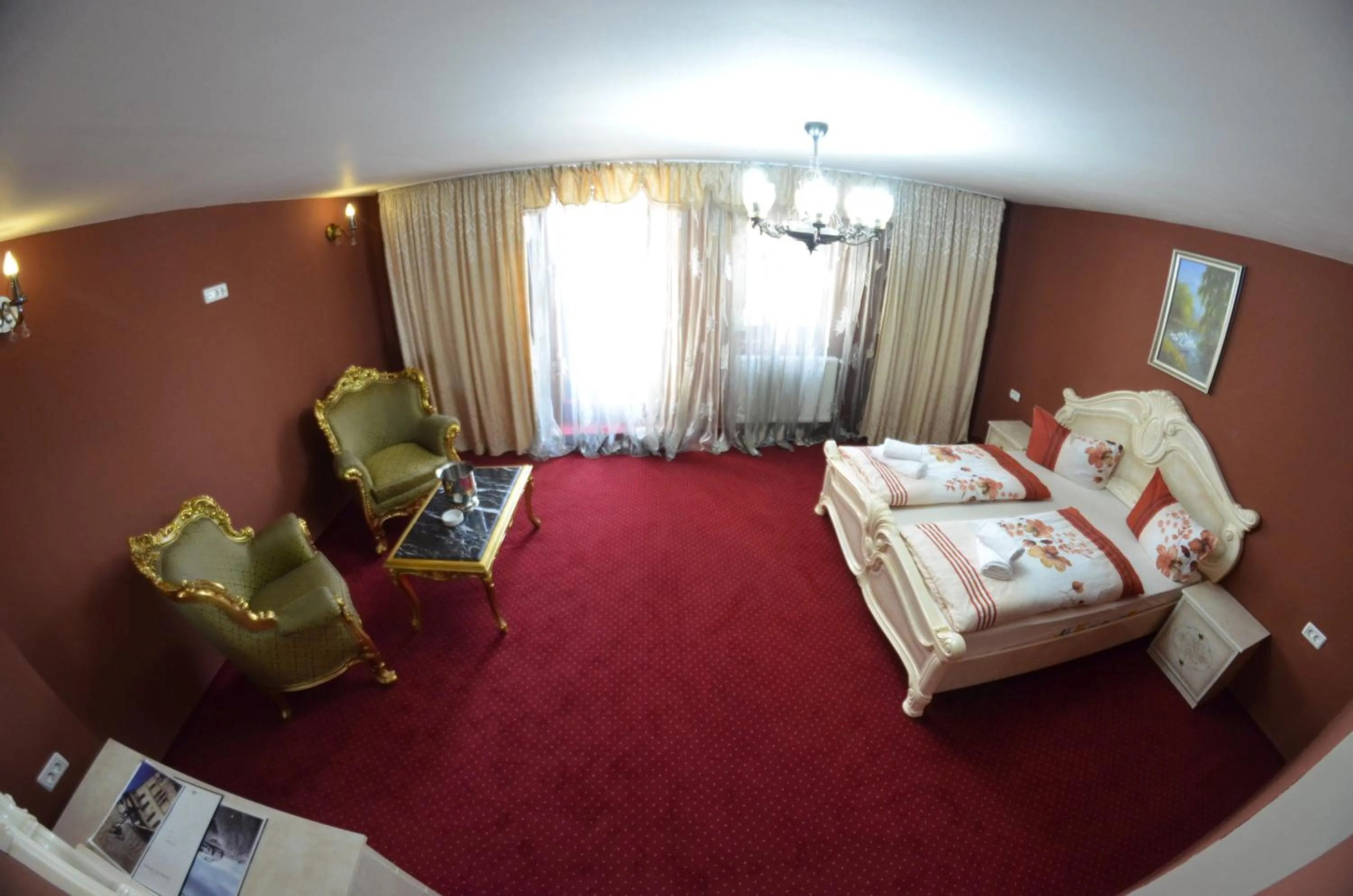 Photo of the whole room, Bed in Hotel Le Baron