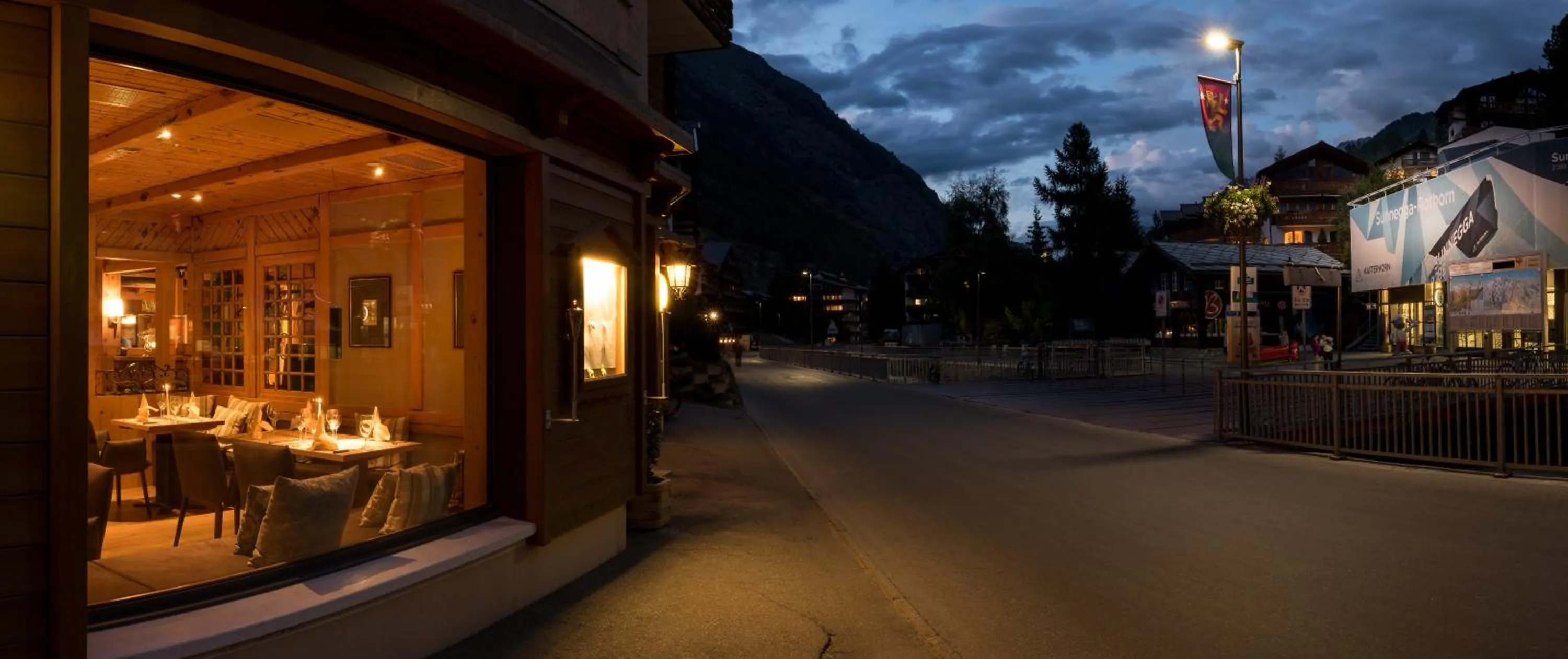 Property building in Hotel Cheminee