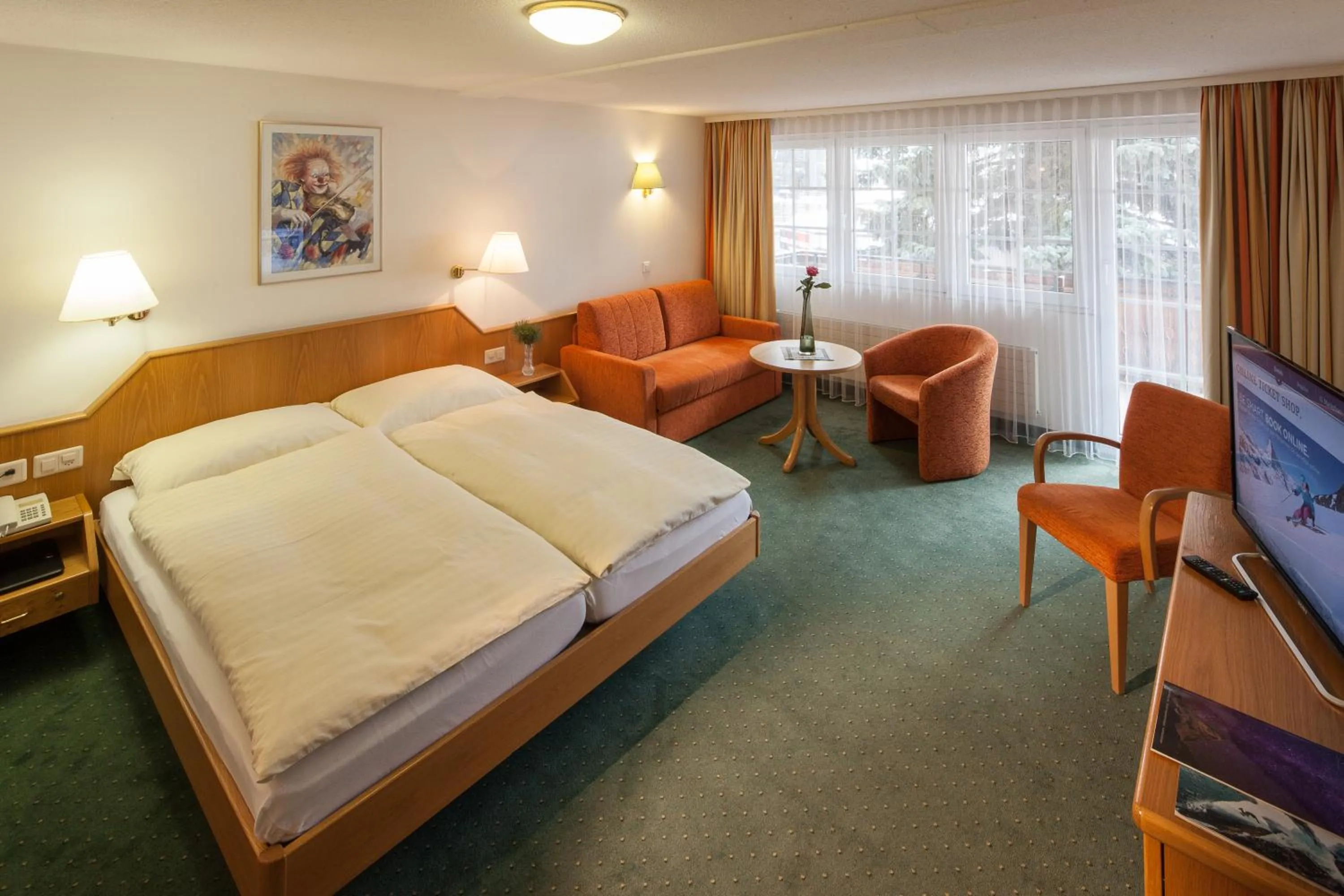 TV and multimedia, Bed in Hotel Cheminee