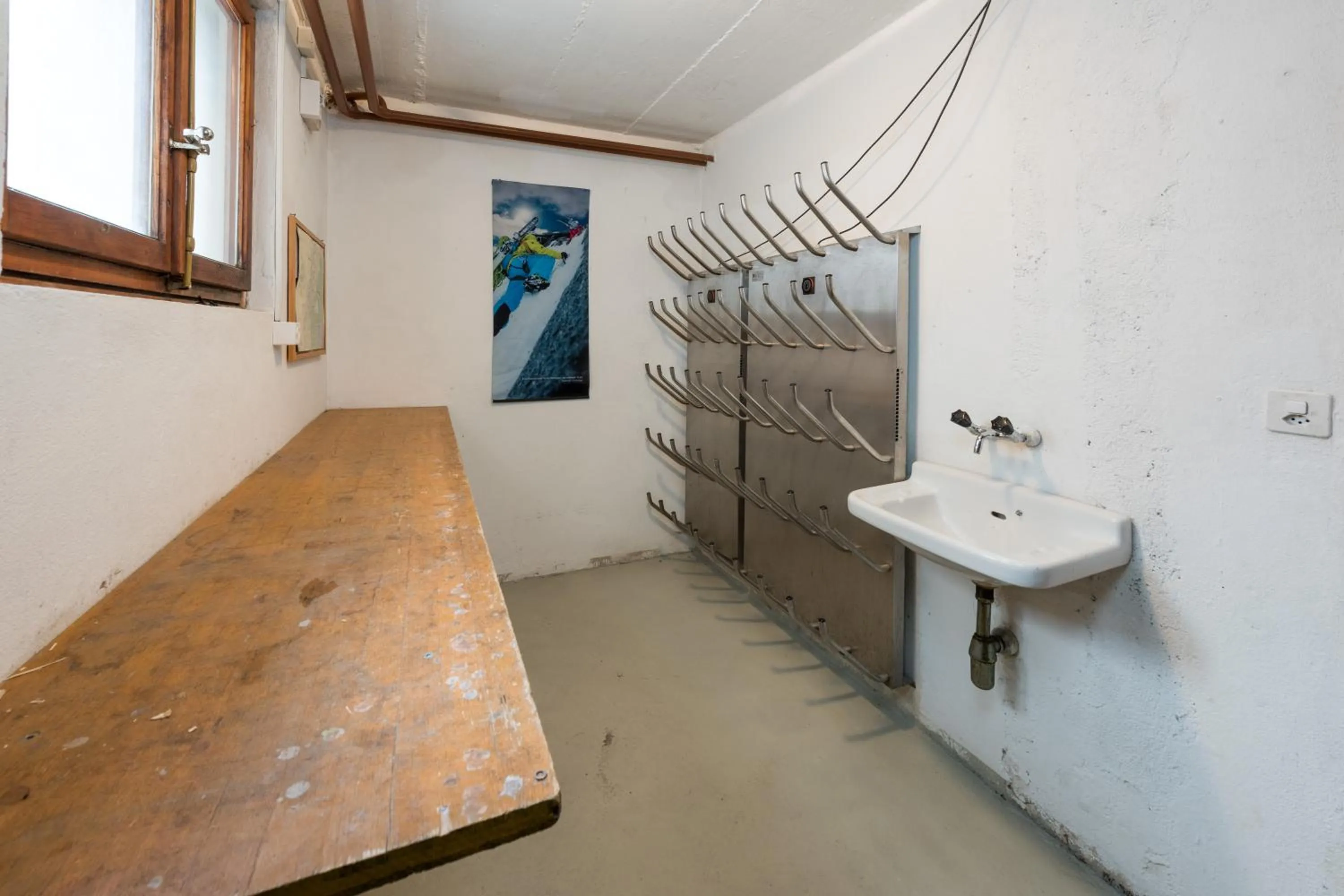 Skiing in Hotel Rhodania