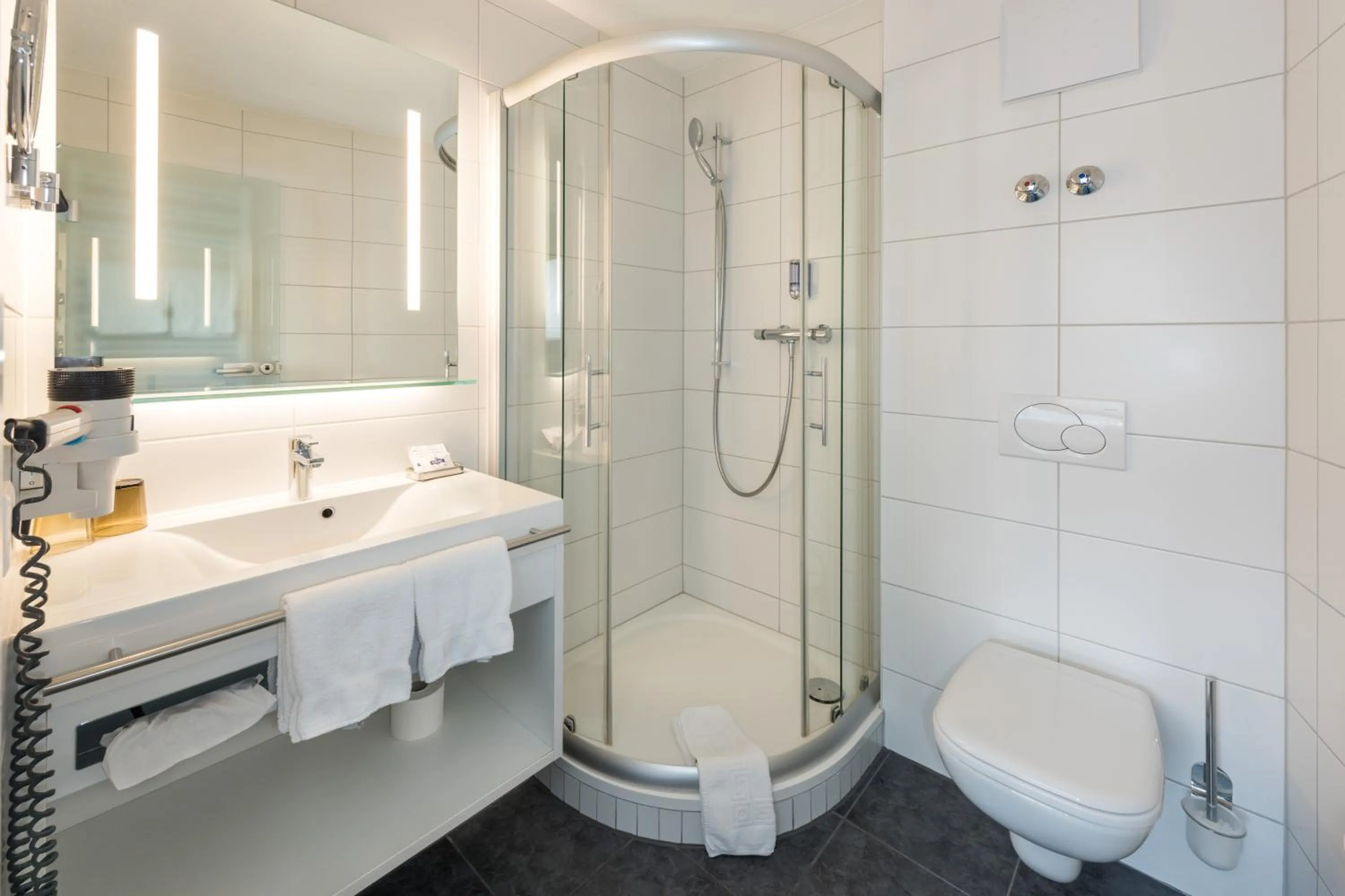 Shower in Hotel Rhodania