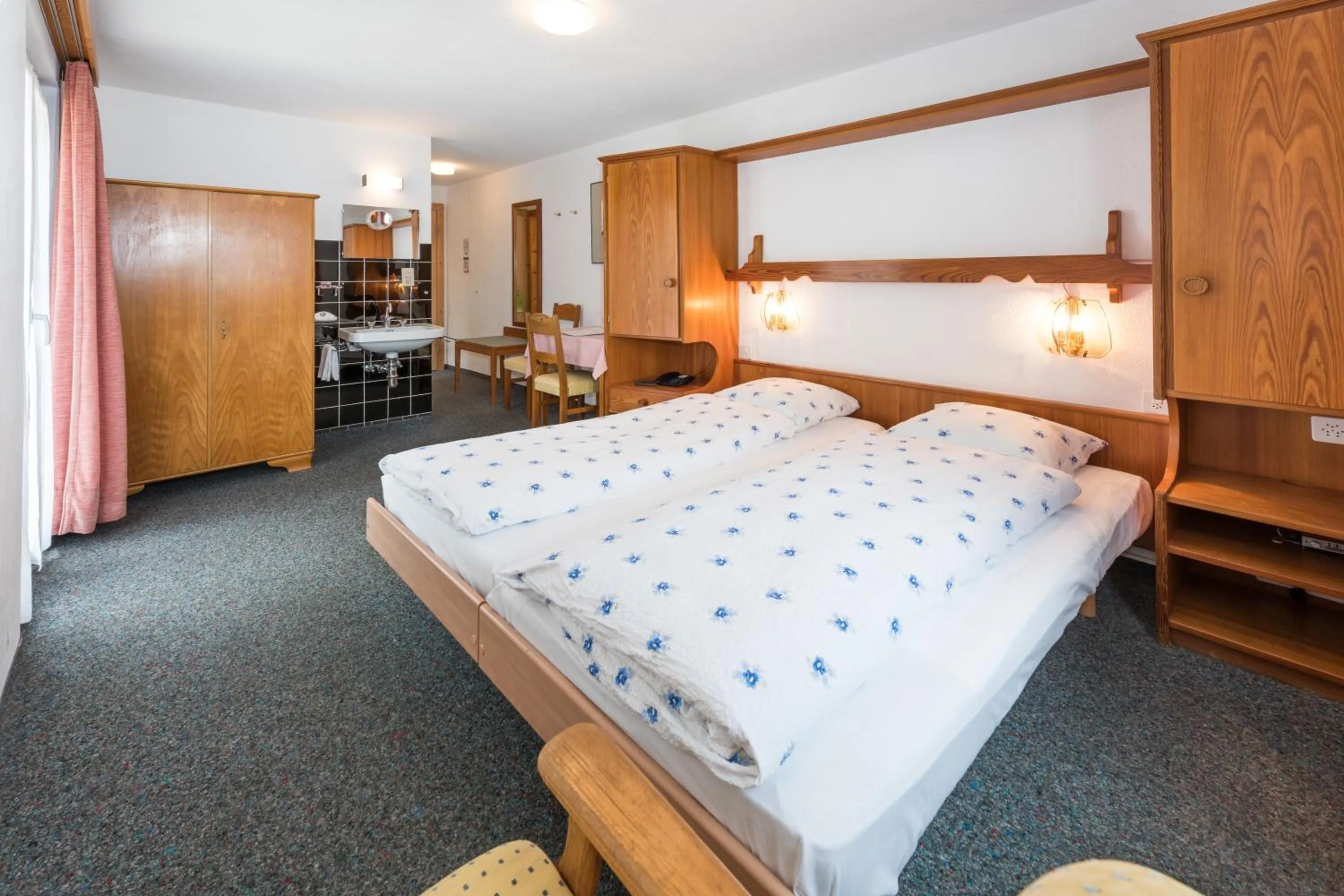 Bedroom, Bed in Hotel Rhodania