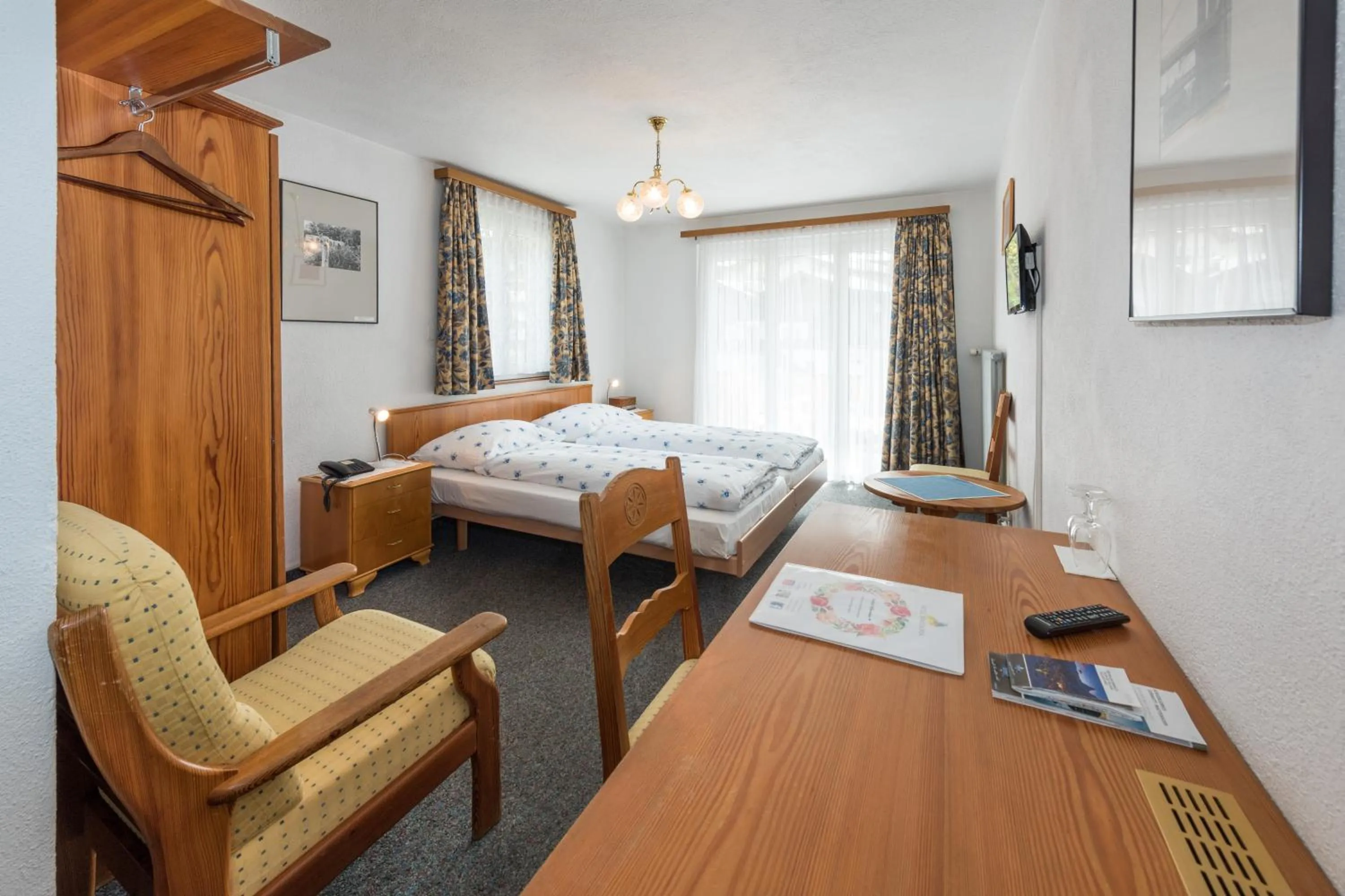 TV and multimedia, Bed in Hotel Rhodania