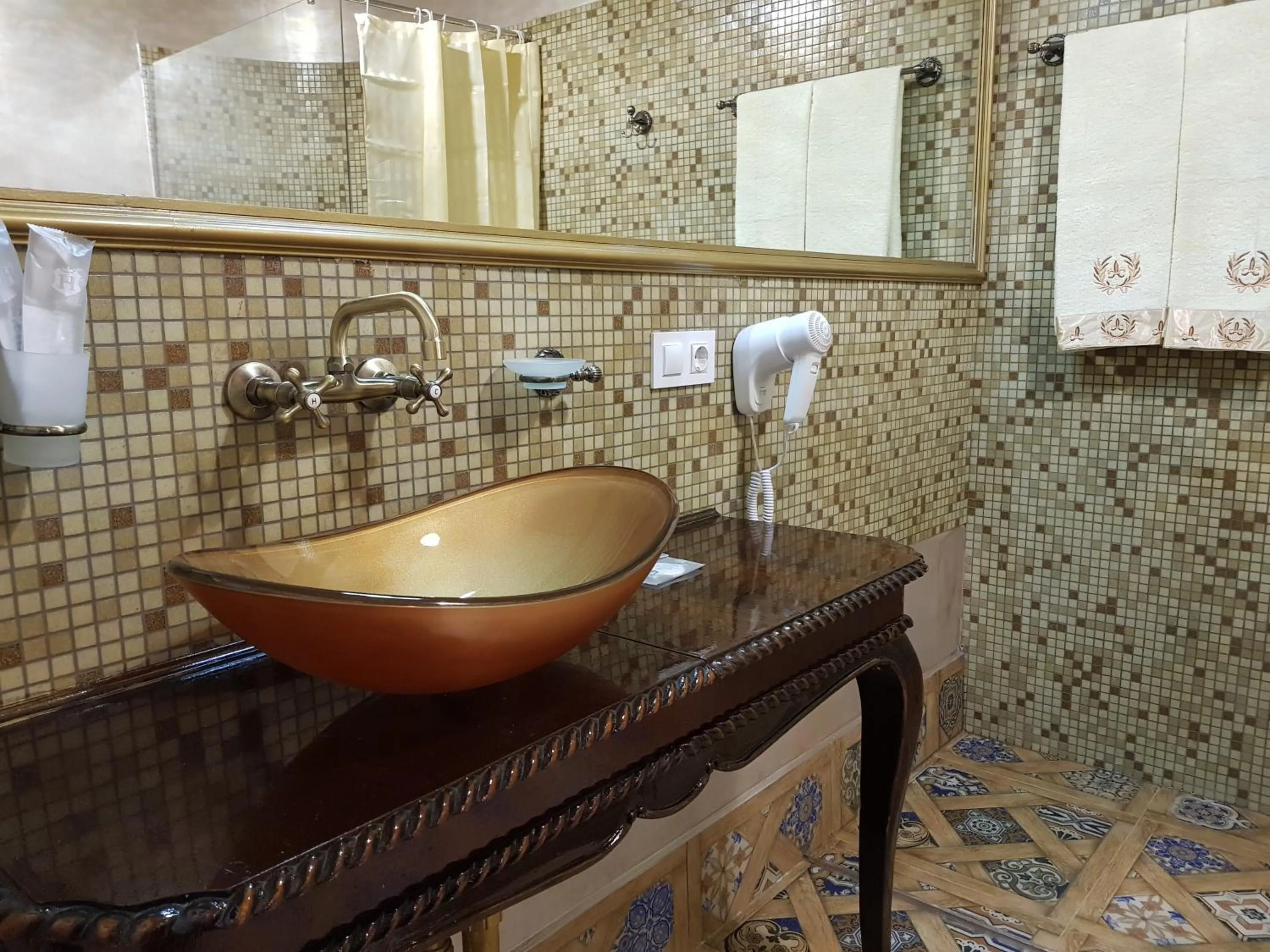 NF Palace Old City Bucharest