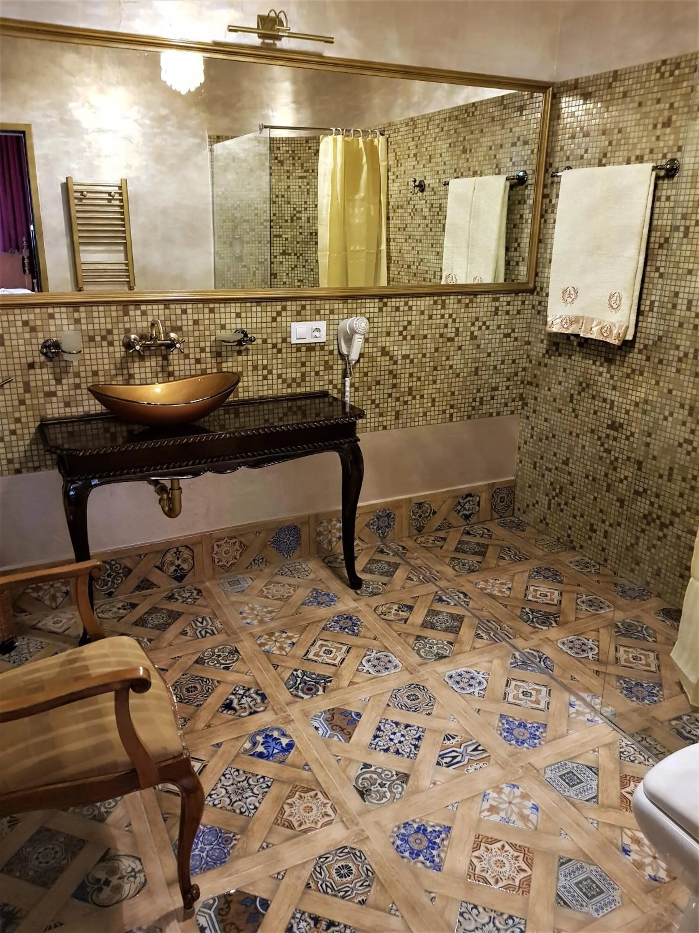 NF Palace Old City Bucharest