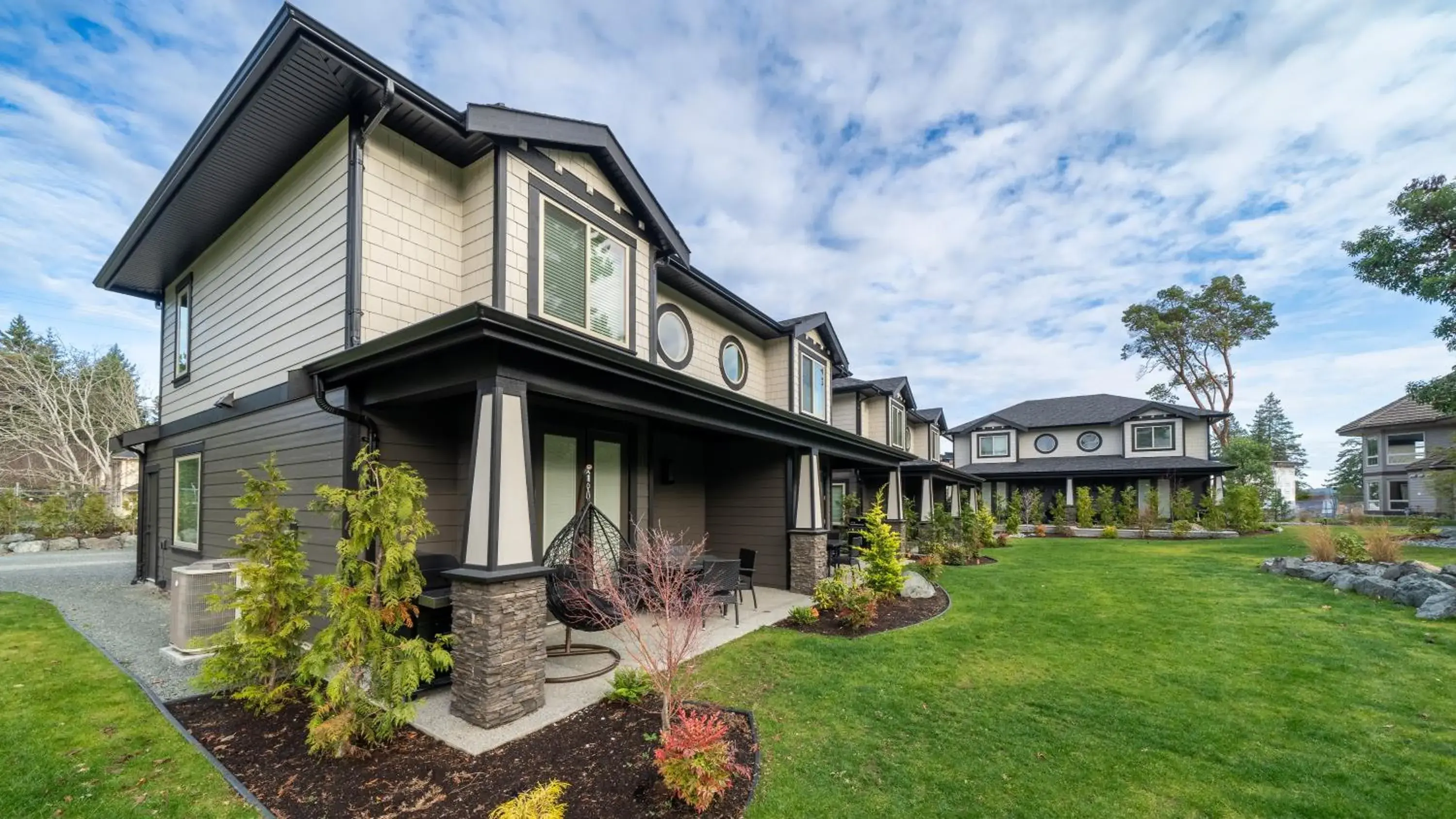 Property building in Sunrise Ridge Waterfront Resort Property building in Sunrise Ridge Waterfront Resort