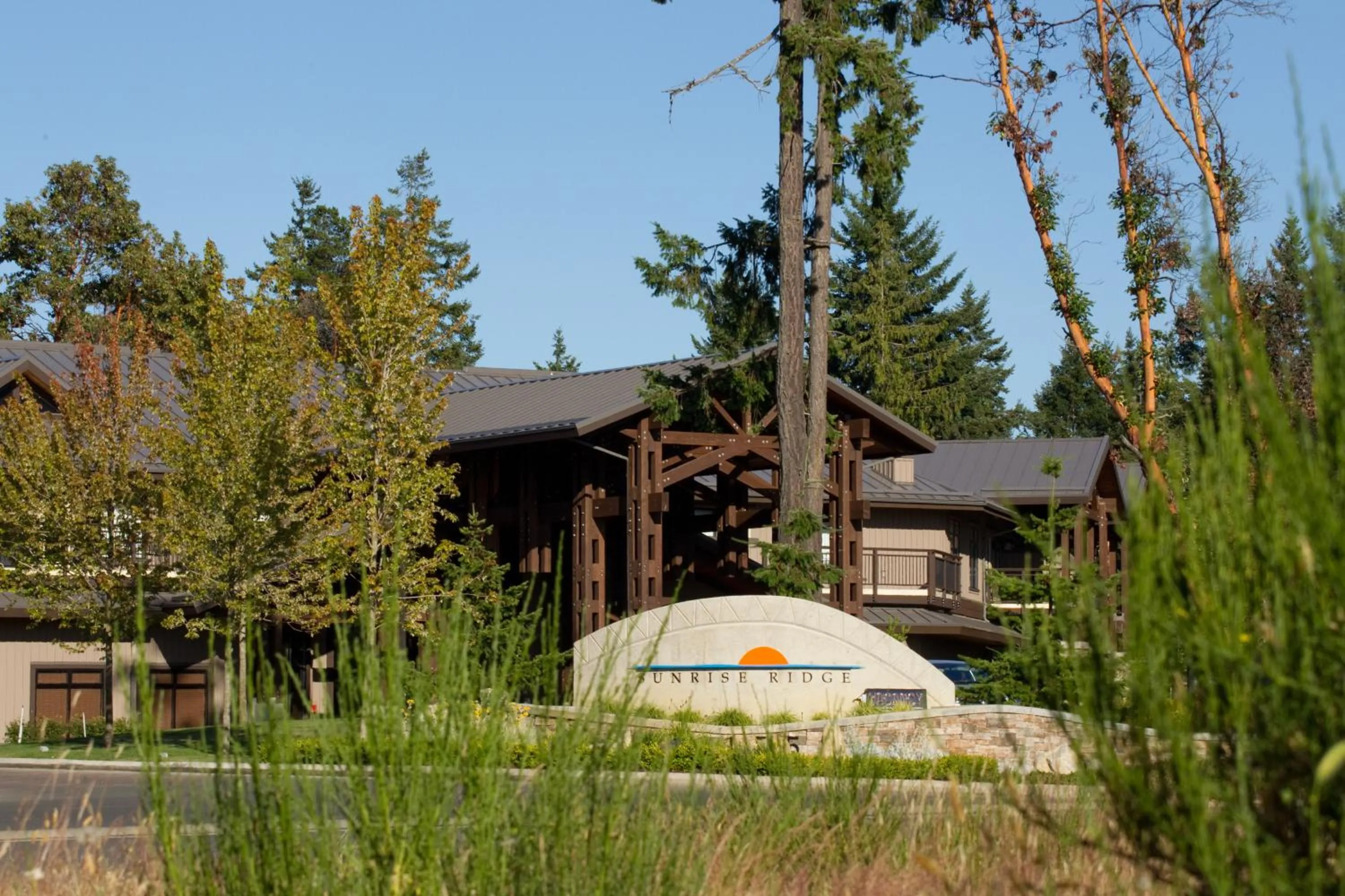 Facade/entrance in Sunrise Ridge Waterfront Resort