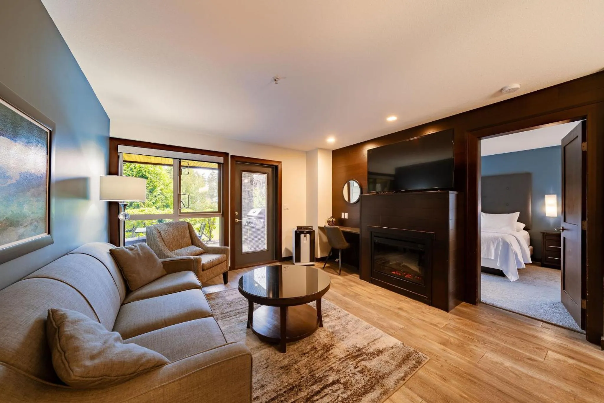 Living room in Sunrise Ridge Waterfront Resort