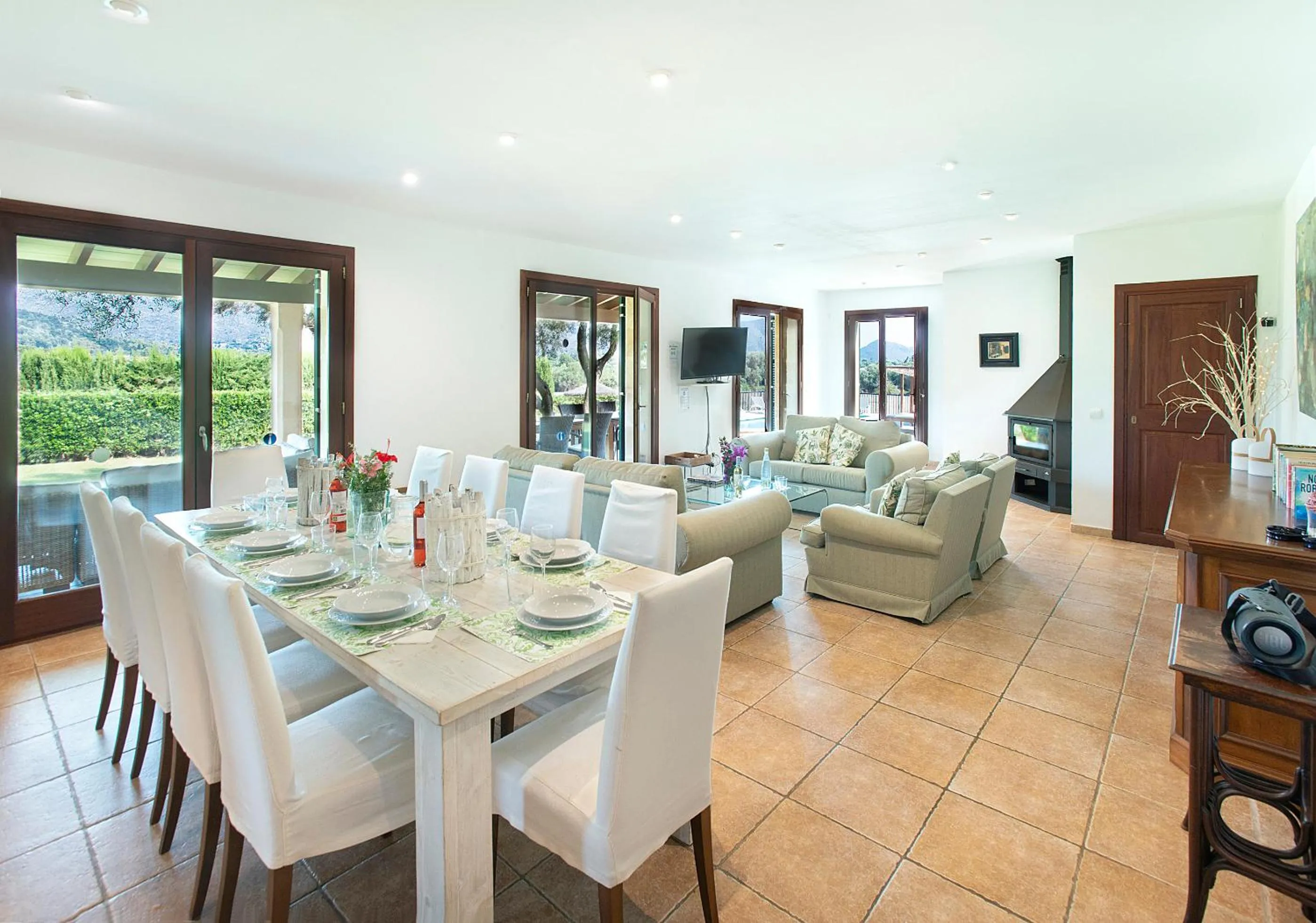 Owl Booking Villa Siquier - Luxury Retreat with Mountain Views