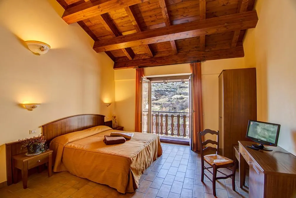 Photo of the whole room, Bed in Ginepro d'Abruzzo