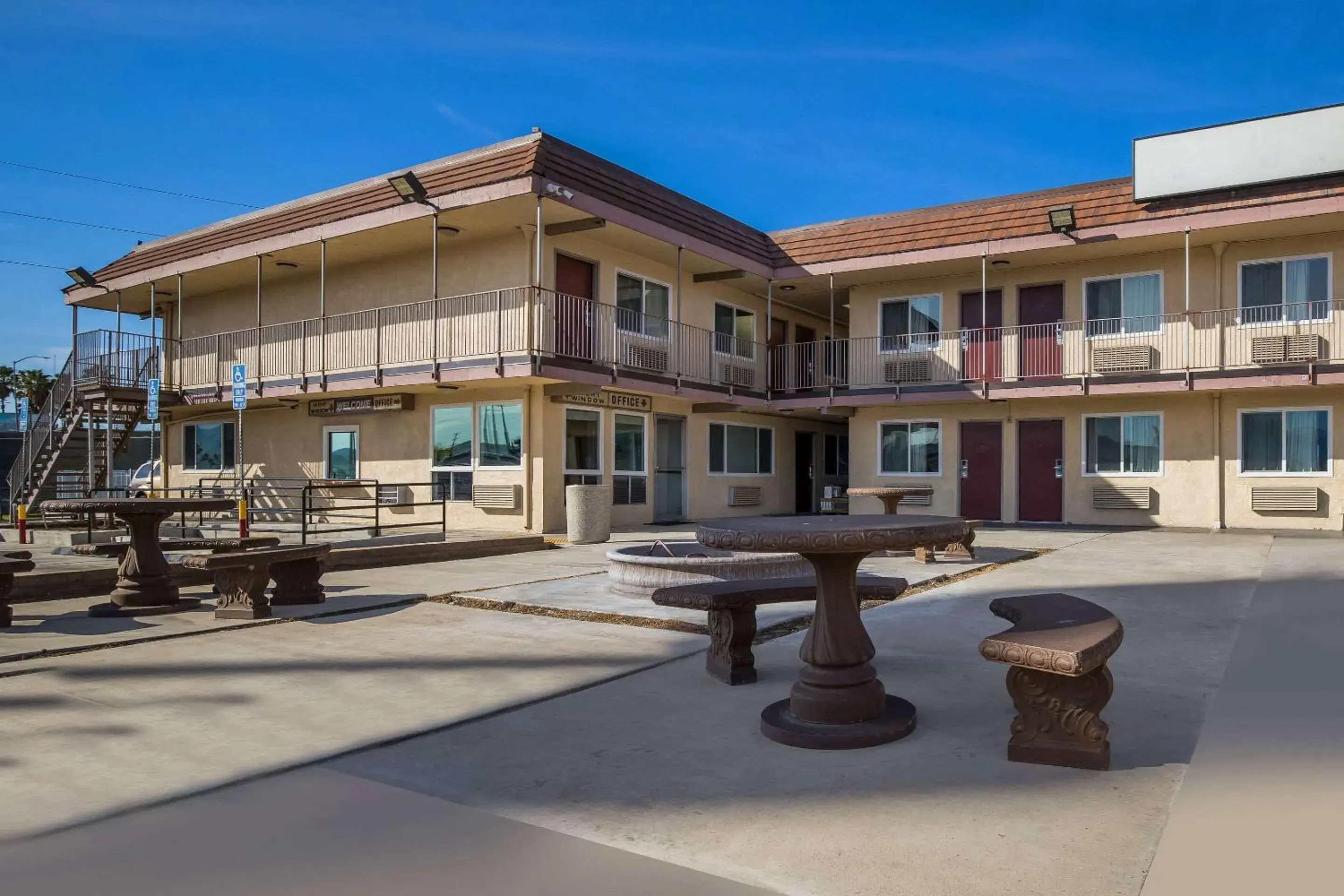 Property building in Rodeway Inn San Bernardino - Colton Property building in Rodeway Inn San Bernardino - Colton