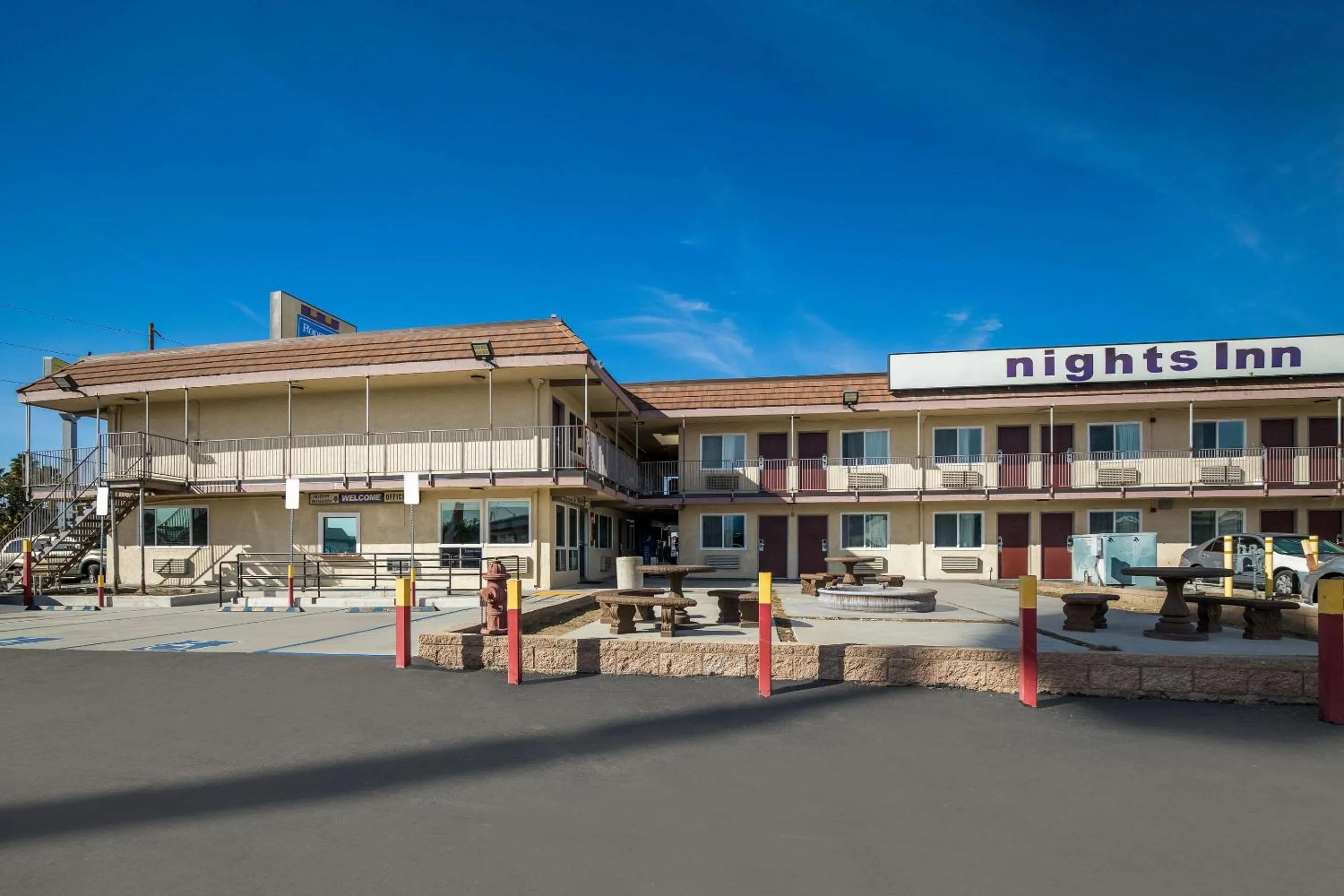 Property building in Rodeway Inn San Bernardino - Colton