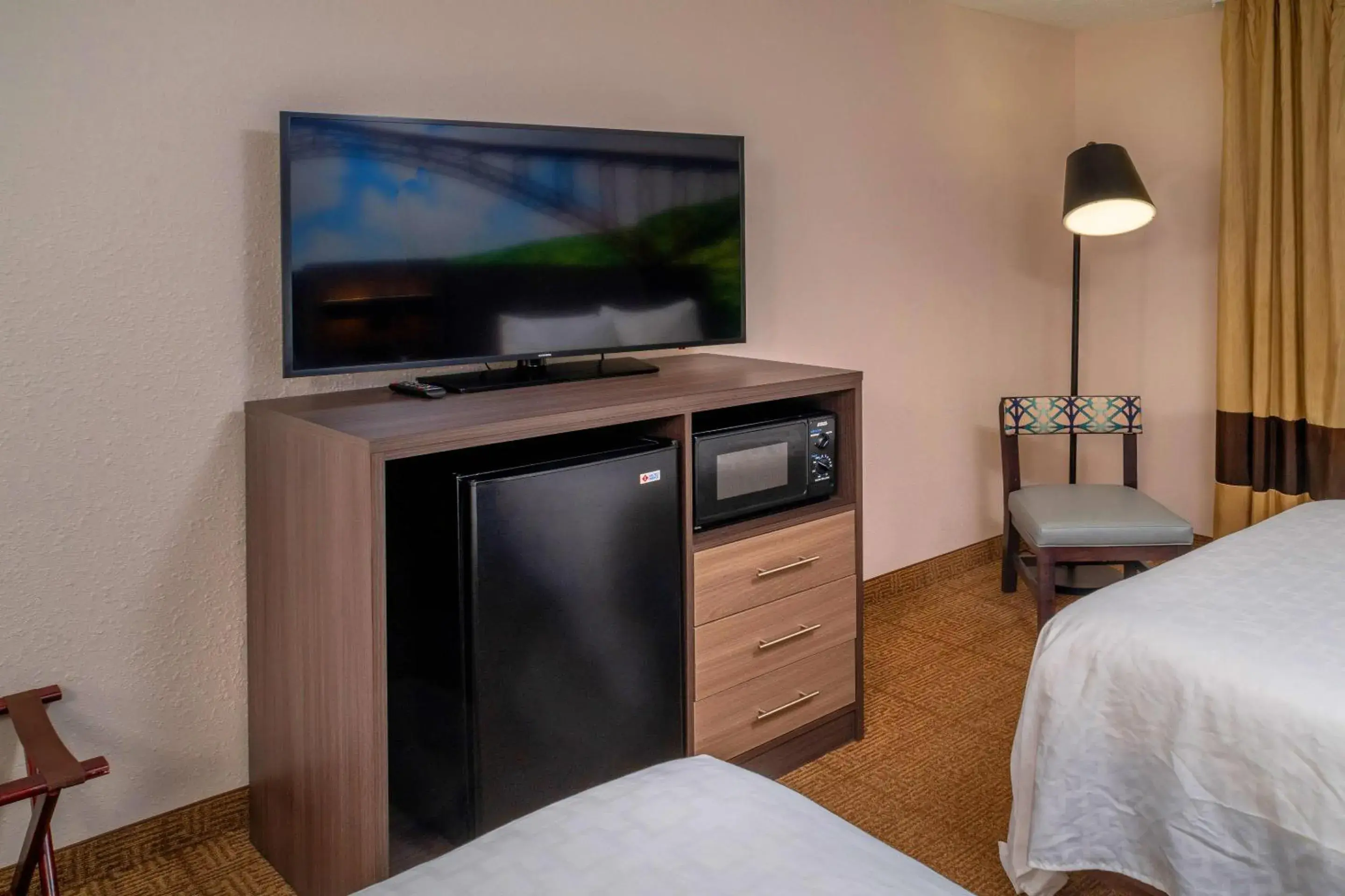 Bedroom, Bed in Clarion Pointe Beckley Bedroom, Bed in Clarion Pointe Beckley