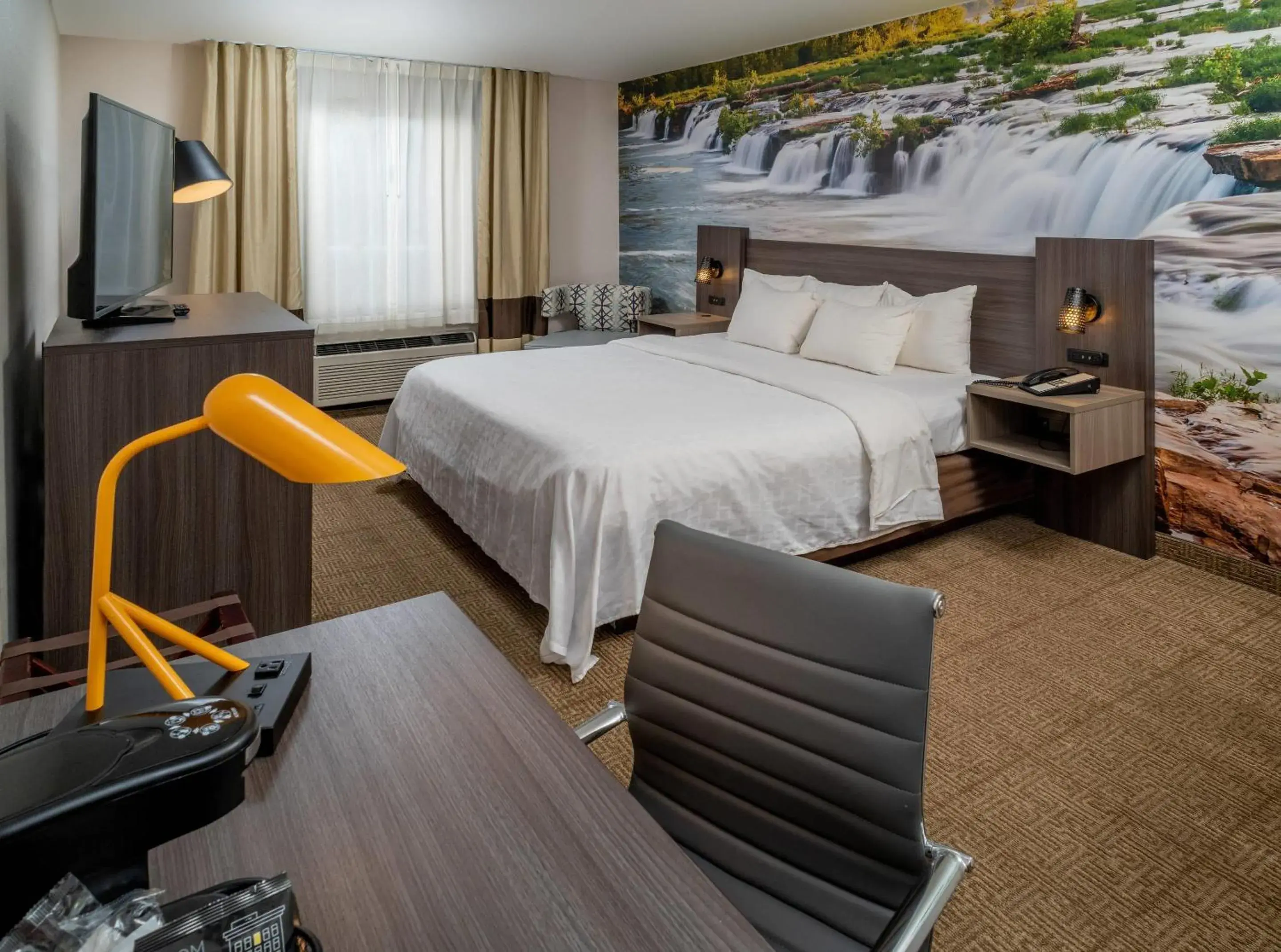 Bedroom, Bed in Clarion Pointe Beckley Bedroom, Bed in Clarion Pointe Beckley