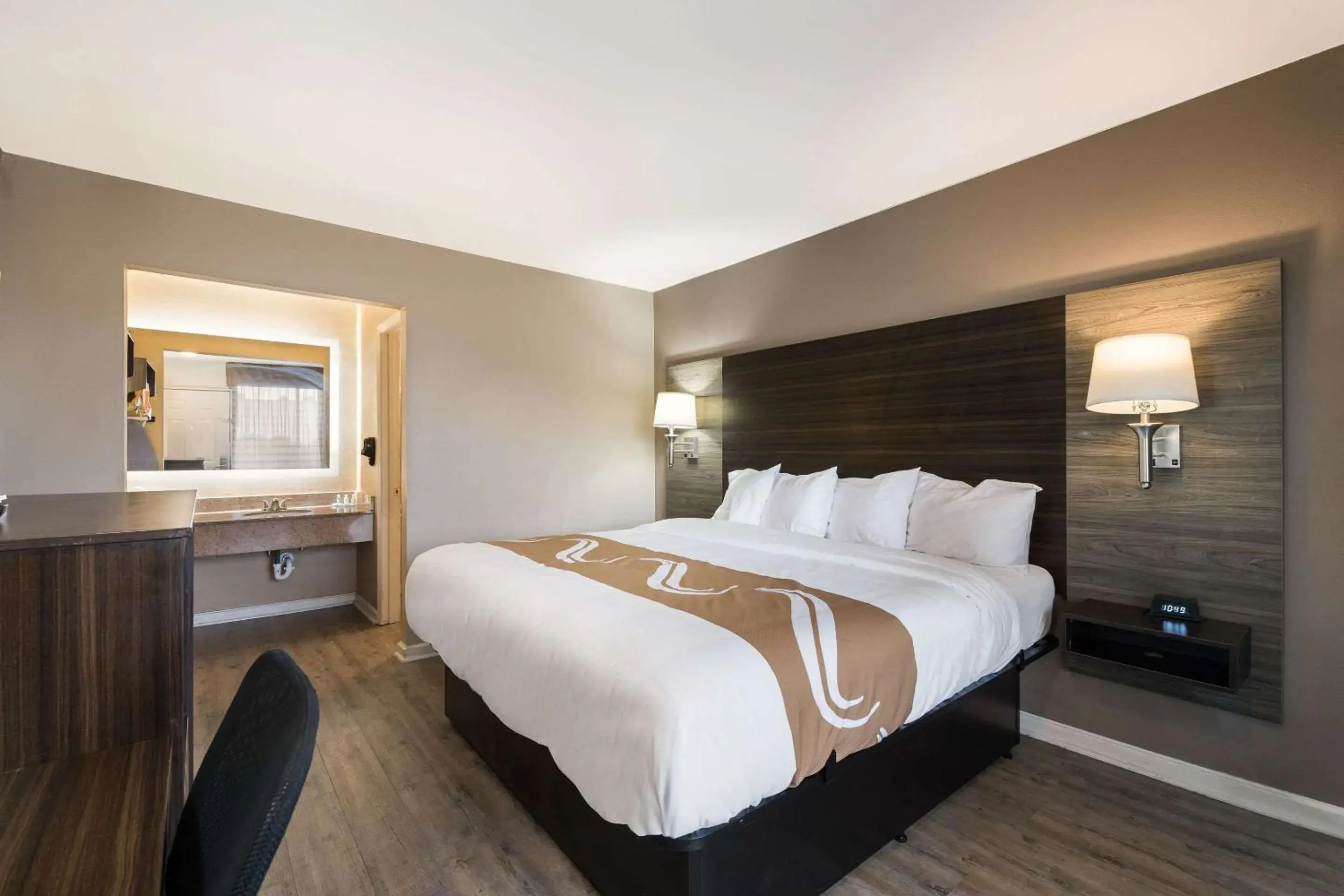 Standard King Room - Non Smoking in Quality Inn Standard King Room - Non Smoking in Quality Inn