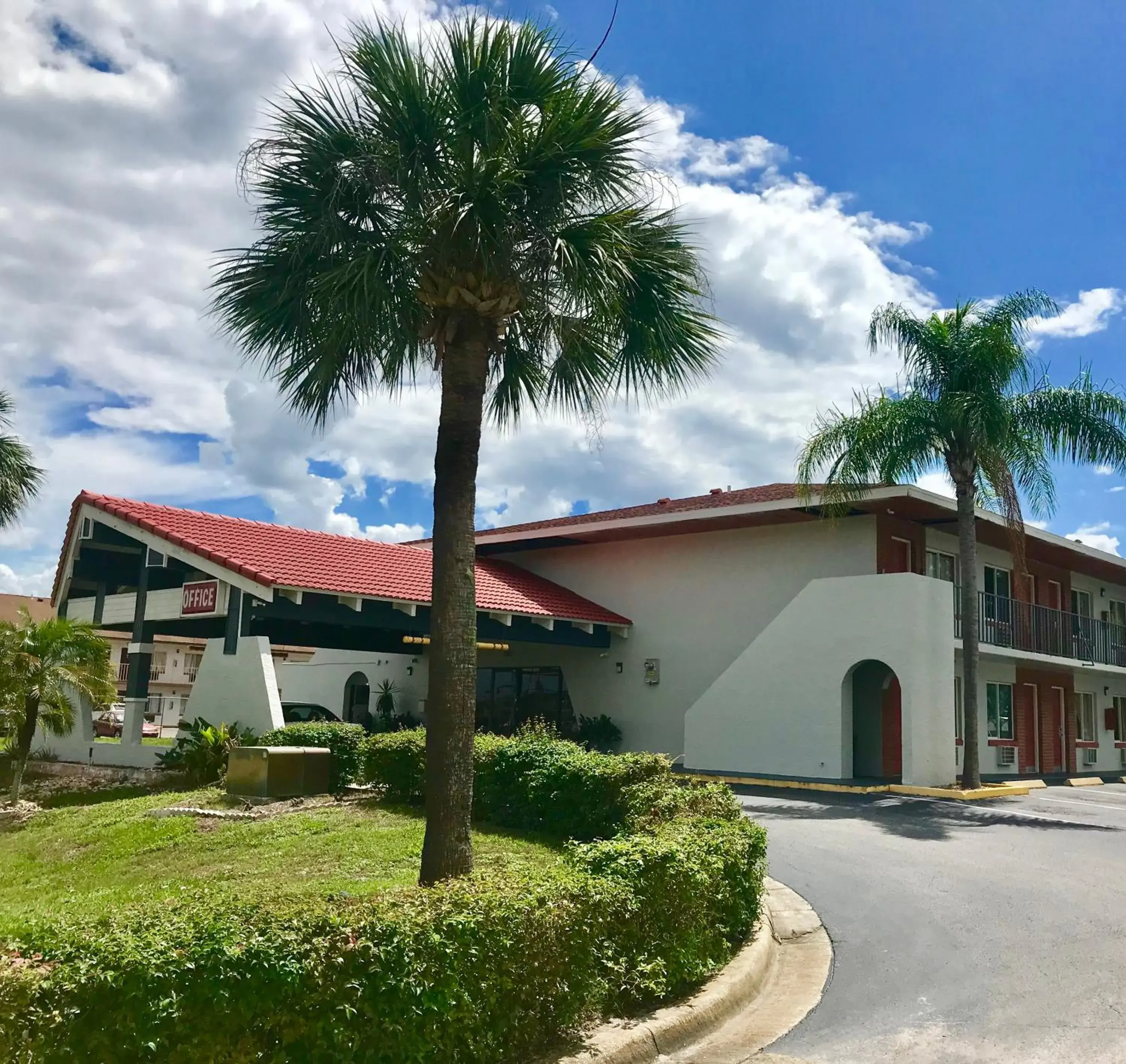 Facade/entrance, Property Building in Red Carpet Inn Kissimmee