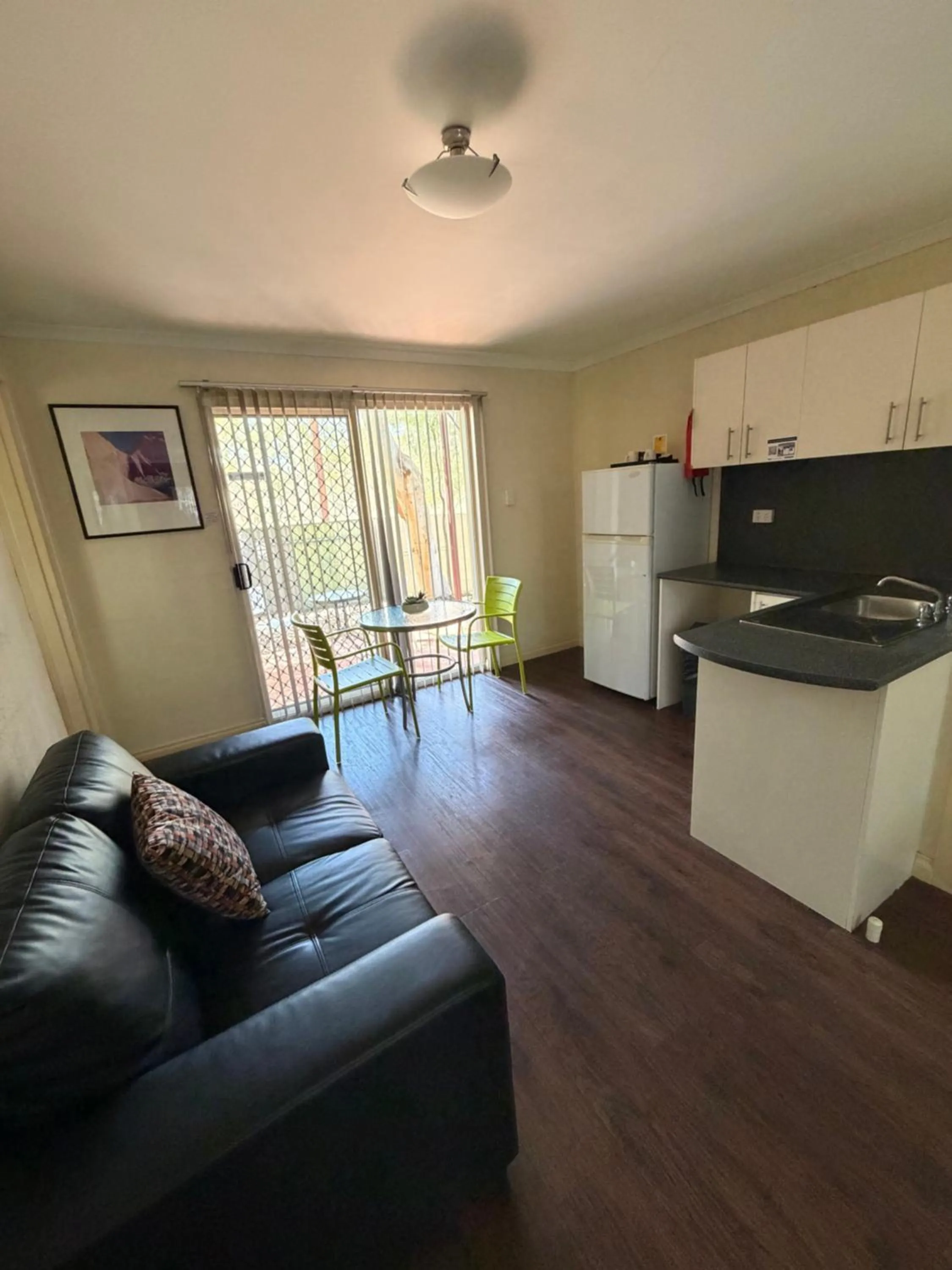 Kitchen or kitchenette in Alice On Todd Apartments