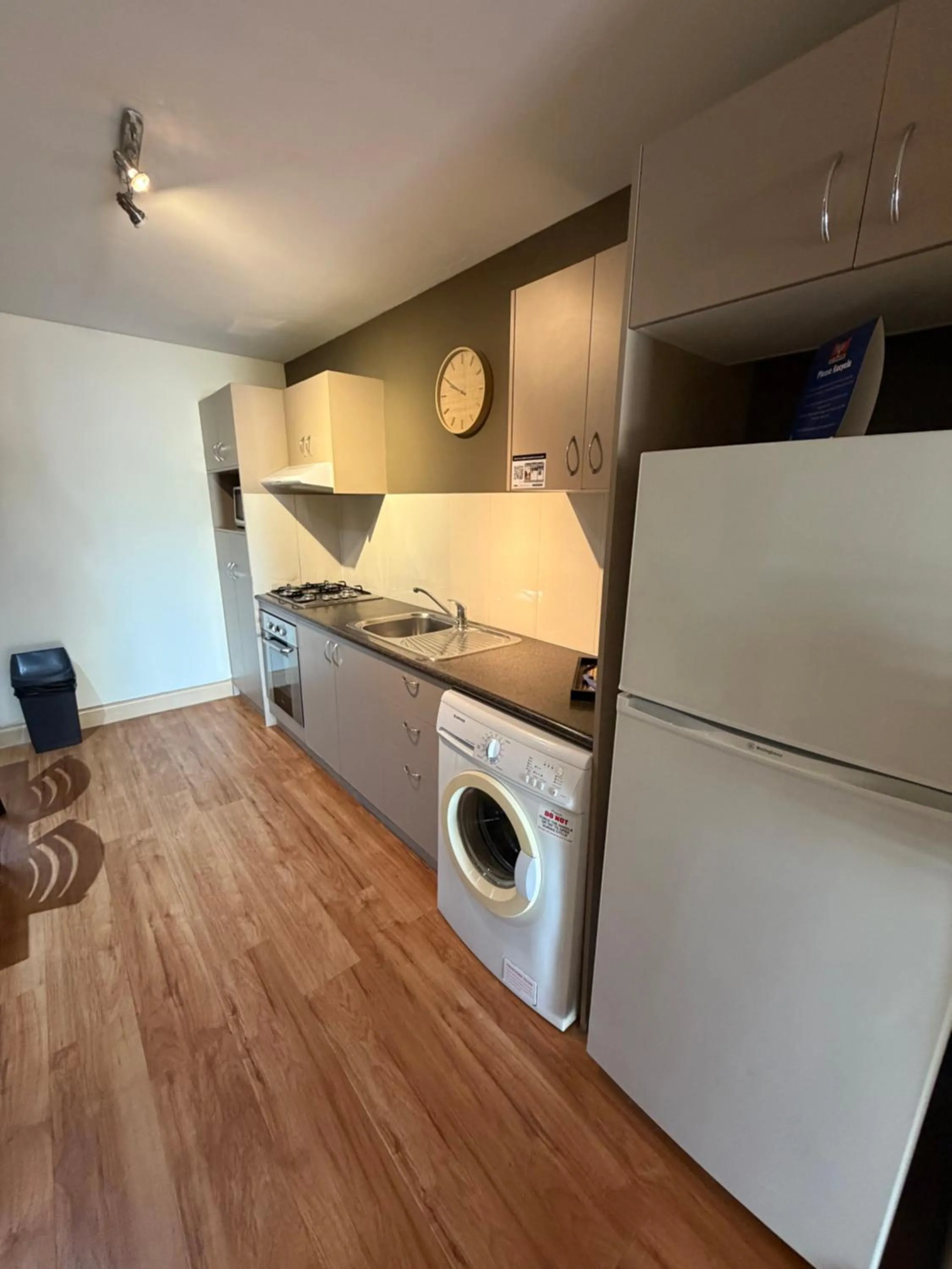 Kitchen or kitchenette in Alice On Todd Apartments