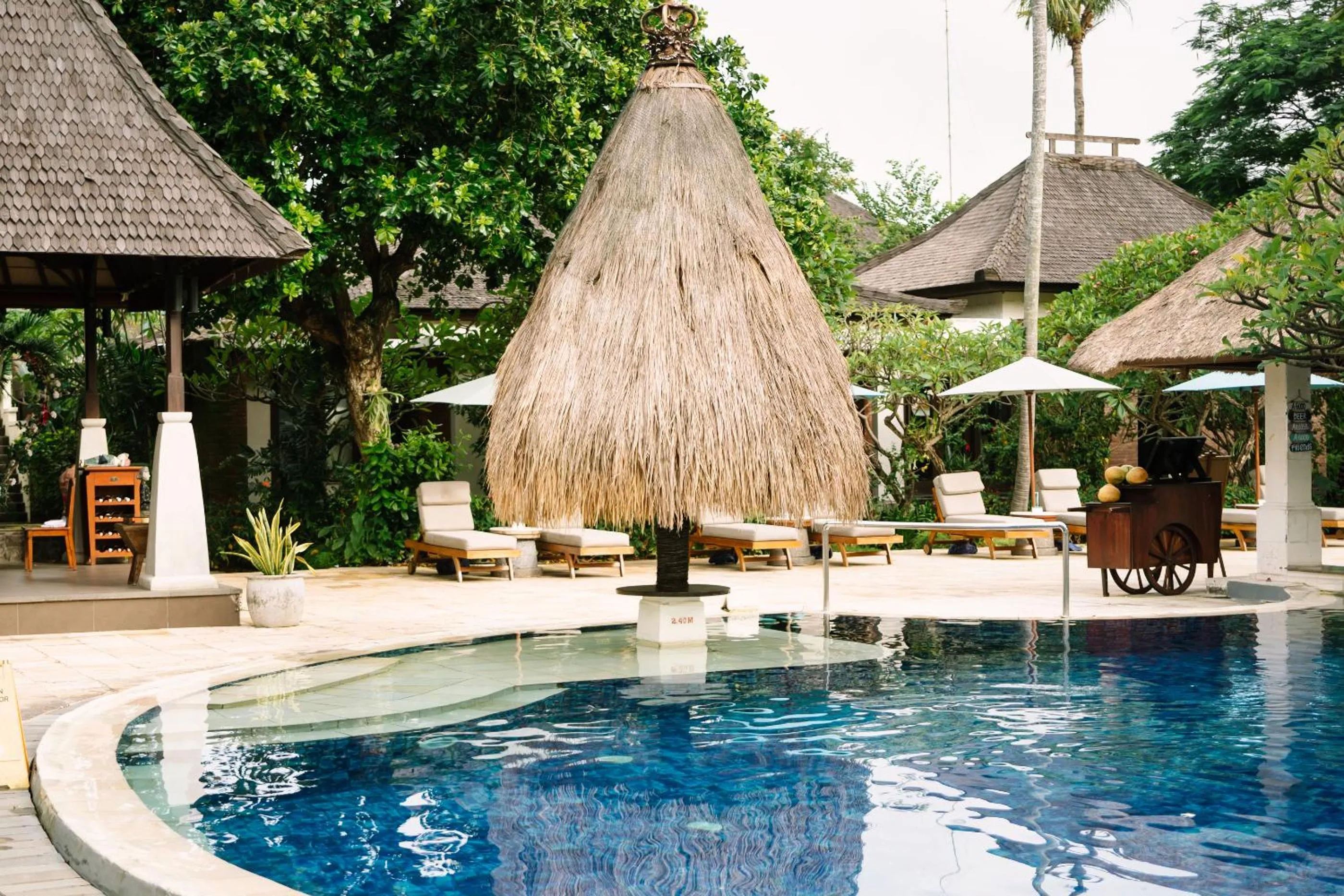 Swimming pool in Rama Beach Resort and Villas