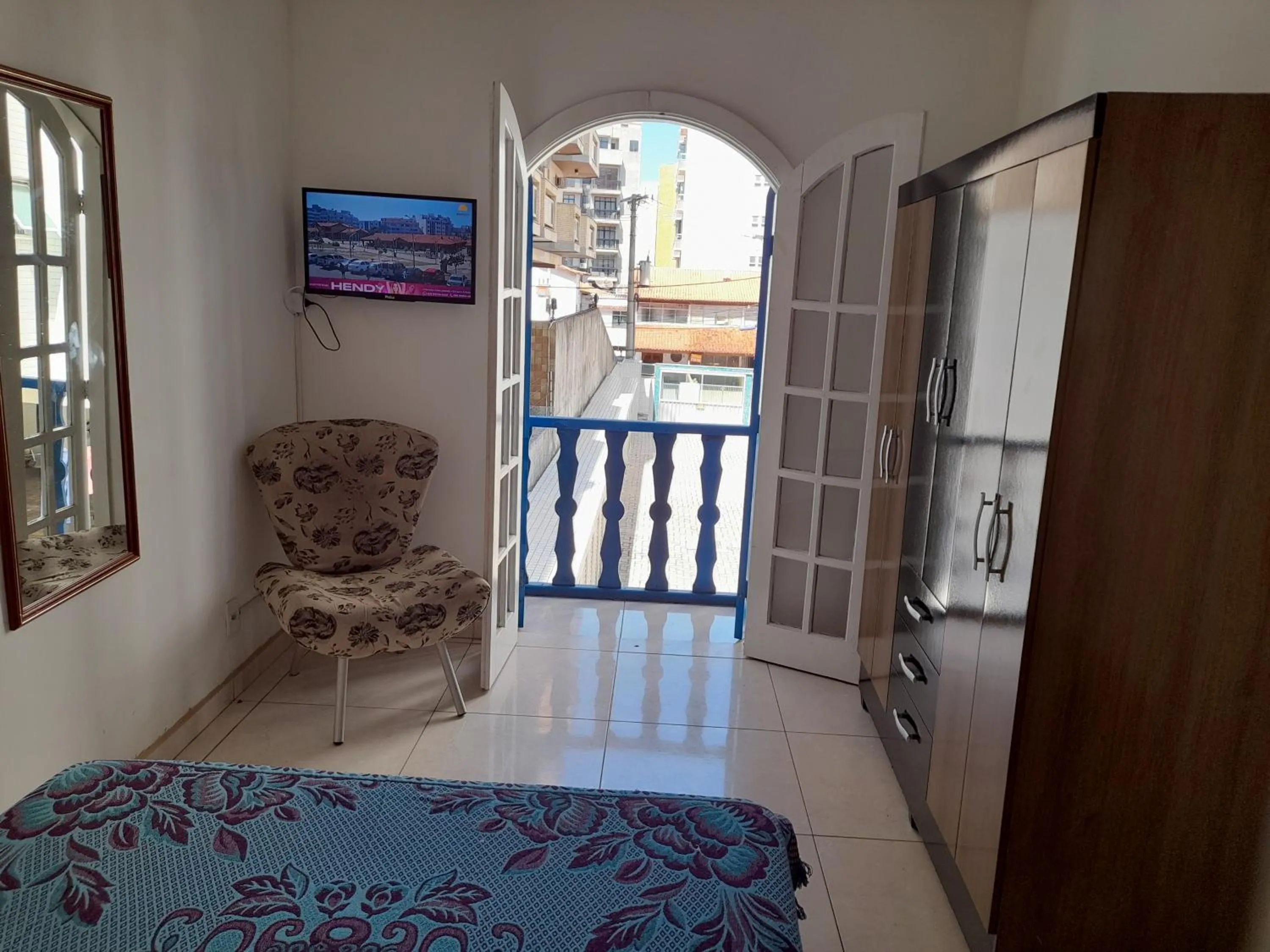 Bedroom, Bed in CASA a 3 MIN a PÉ da PRAIA DO FORTE - CHURRASQUEIRA - WI FI