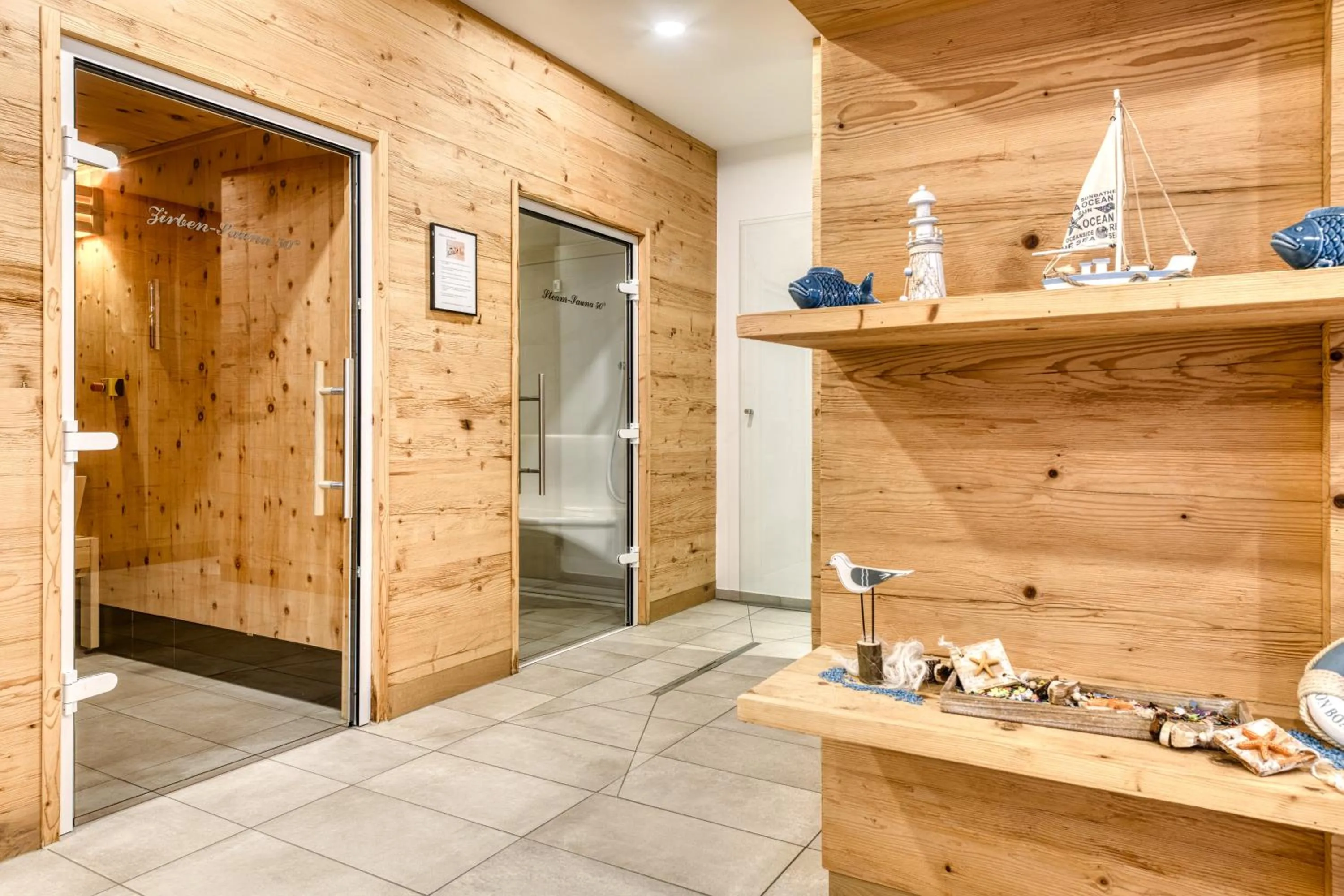 Swimming pool in Arlberg Chalets