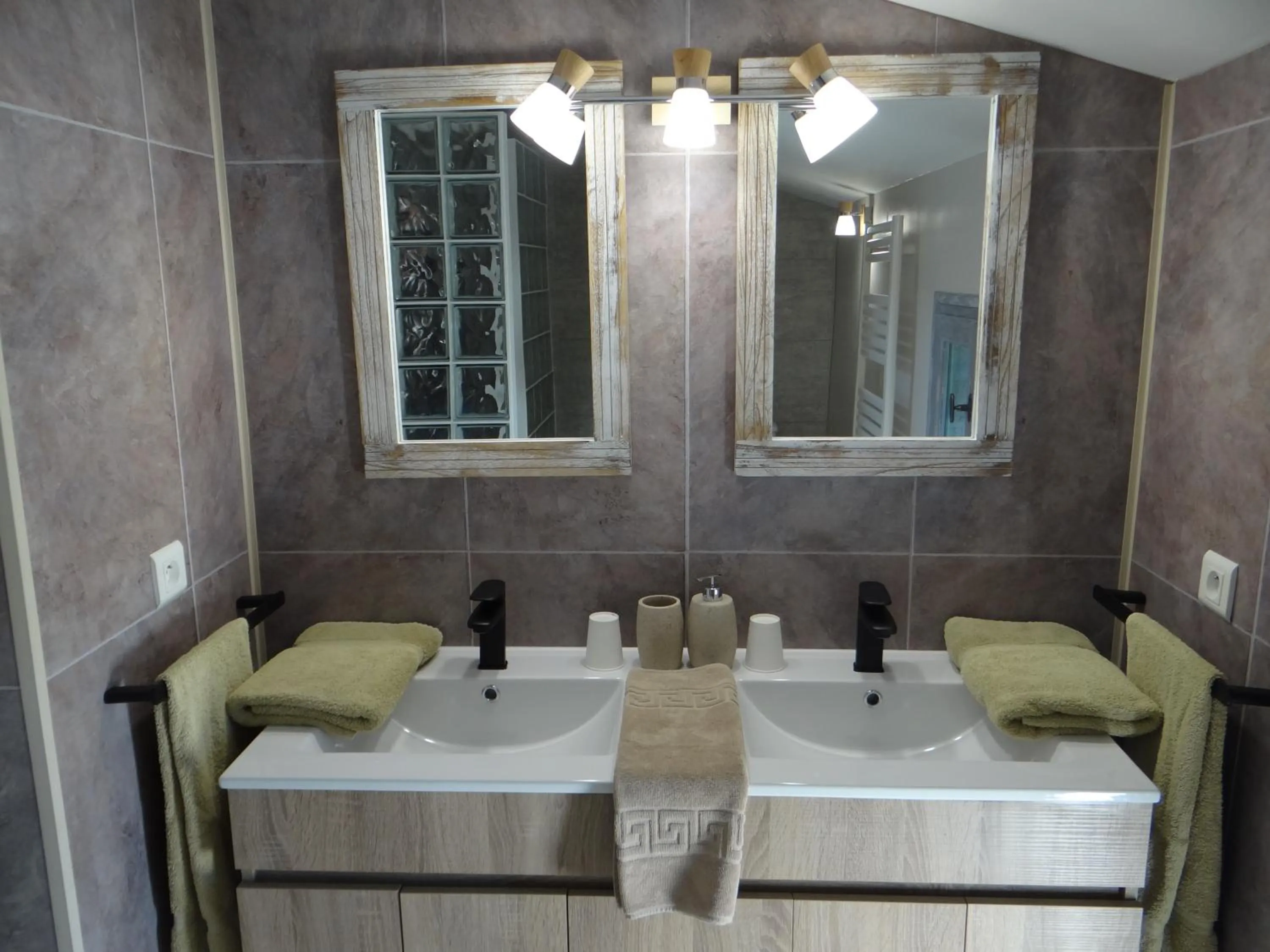 Bathroom in Mas Val-Chênaie Gordes