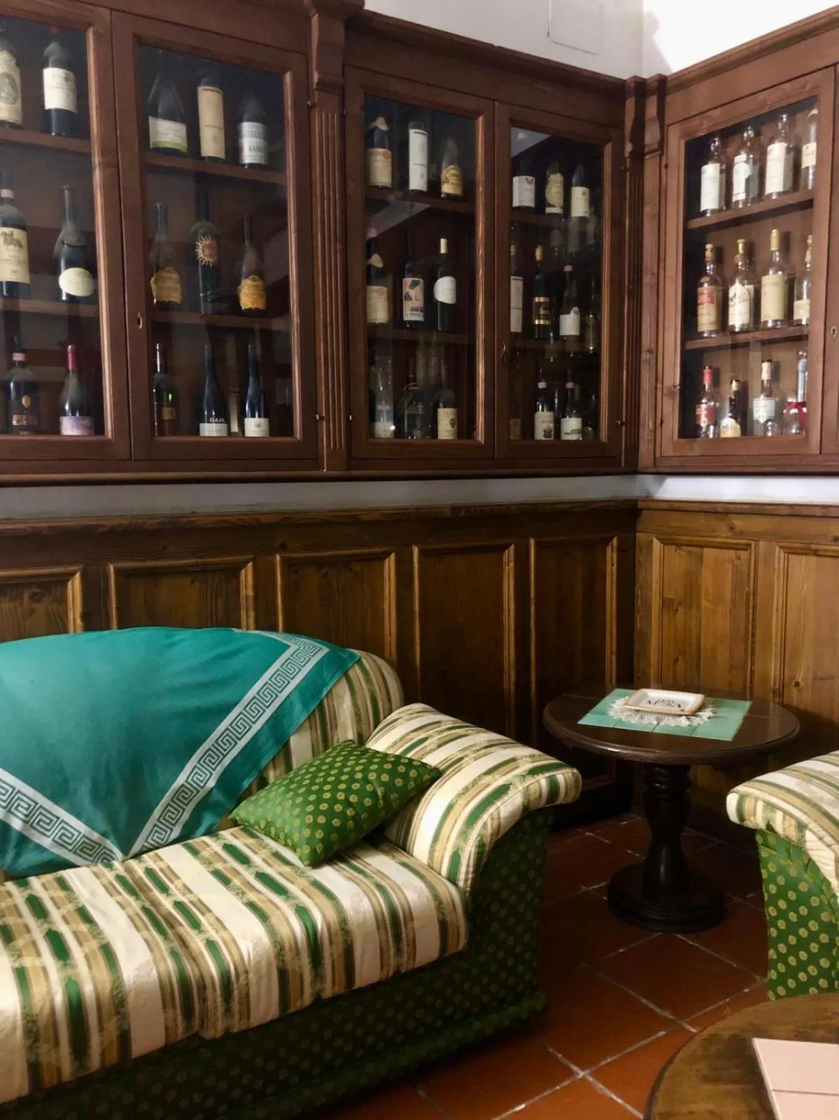 Communal lounge/ TV room in La Caveja