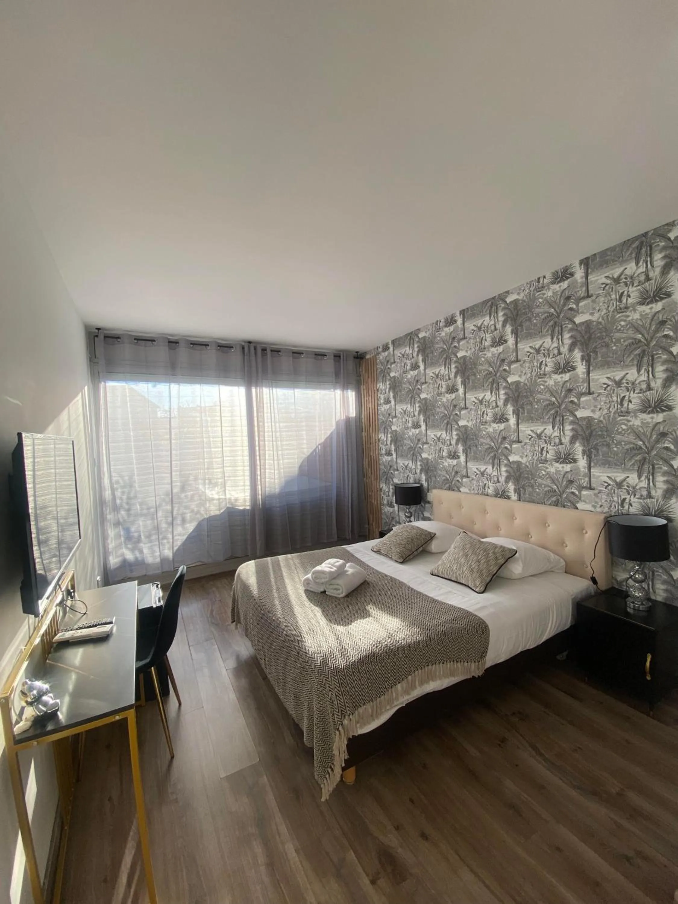 Bed in Hotel Sable Et Soleil - Port, Plage & Jacuzzi privé