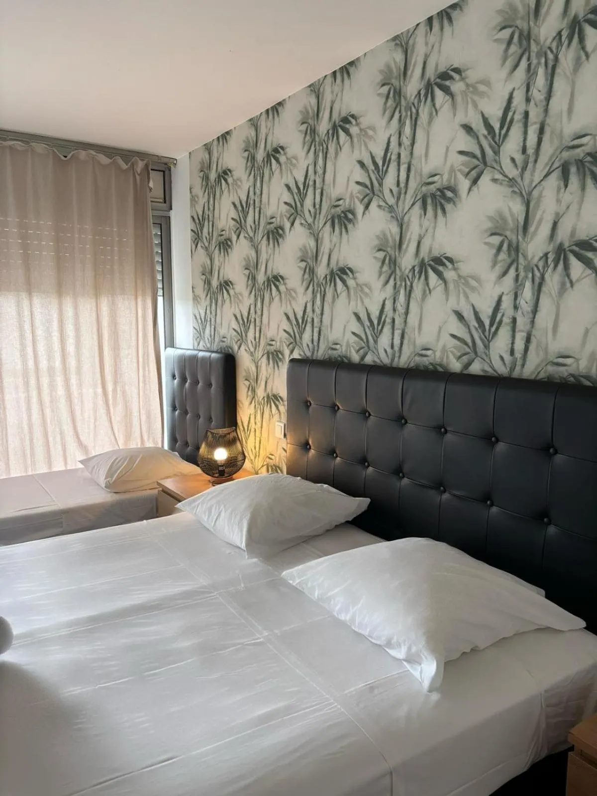 Bed in Hotel Sable Et Soleil - Port, Plage & Jacuzzi privé